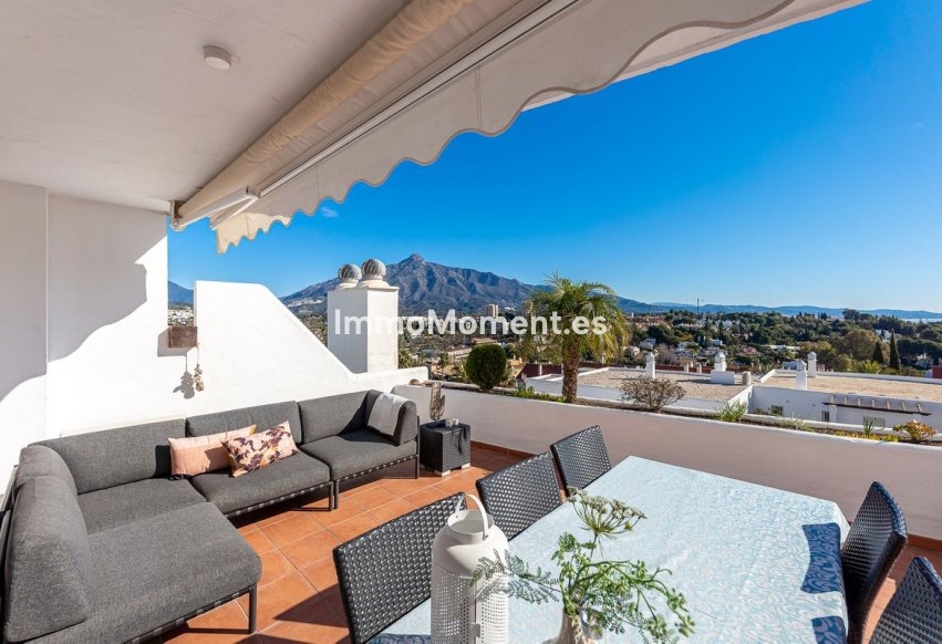 Resale - Apartment - Marbella - Nueva Andalucía