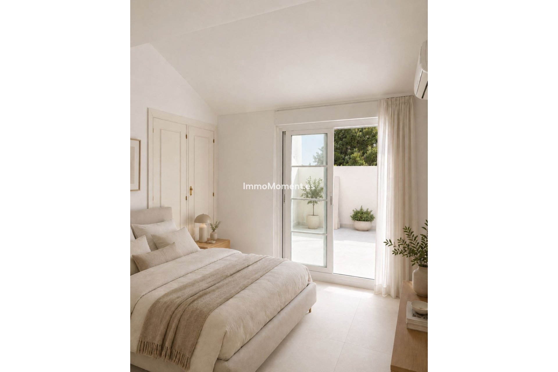 Resale - Apartment - Marbella - Nueva Andalucía