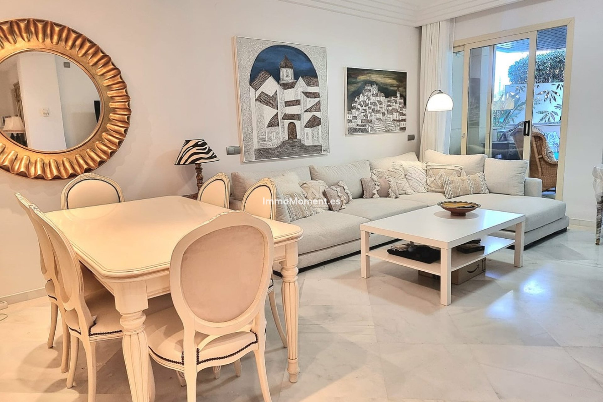 Resale - Apartment - Marbella - Nueva Andalucía