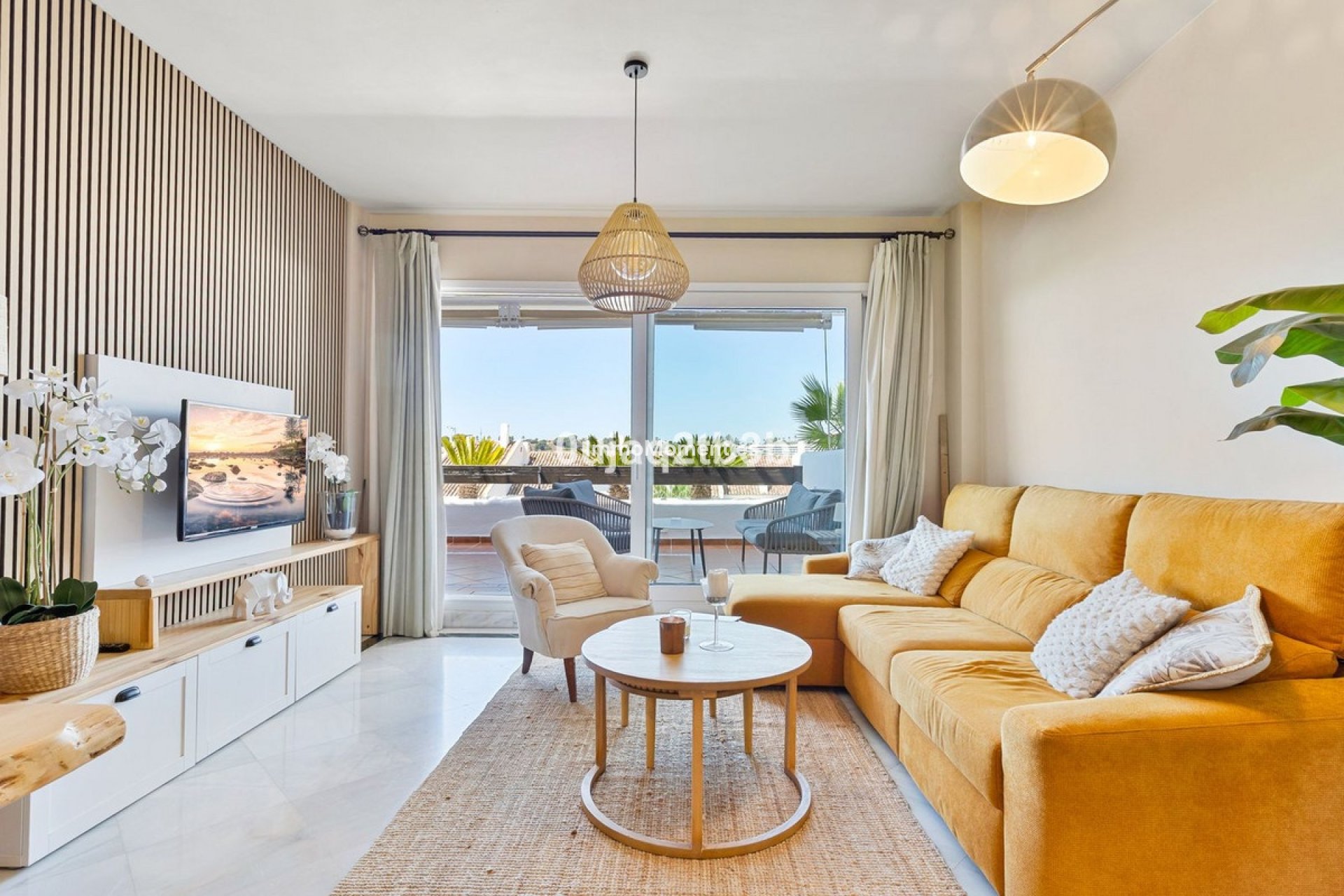 Resale - Apartment - Marbella - Nueva Andalucía