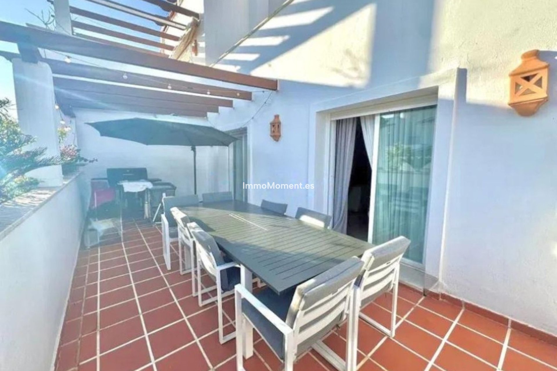 Resale - Apartment - Marbella - Nueva Andalucía