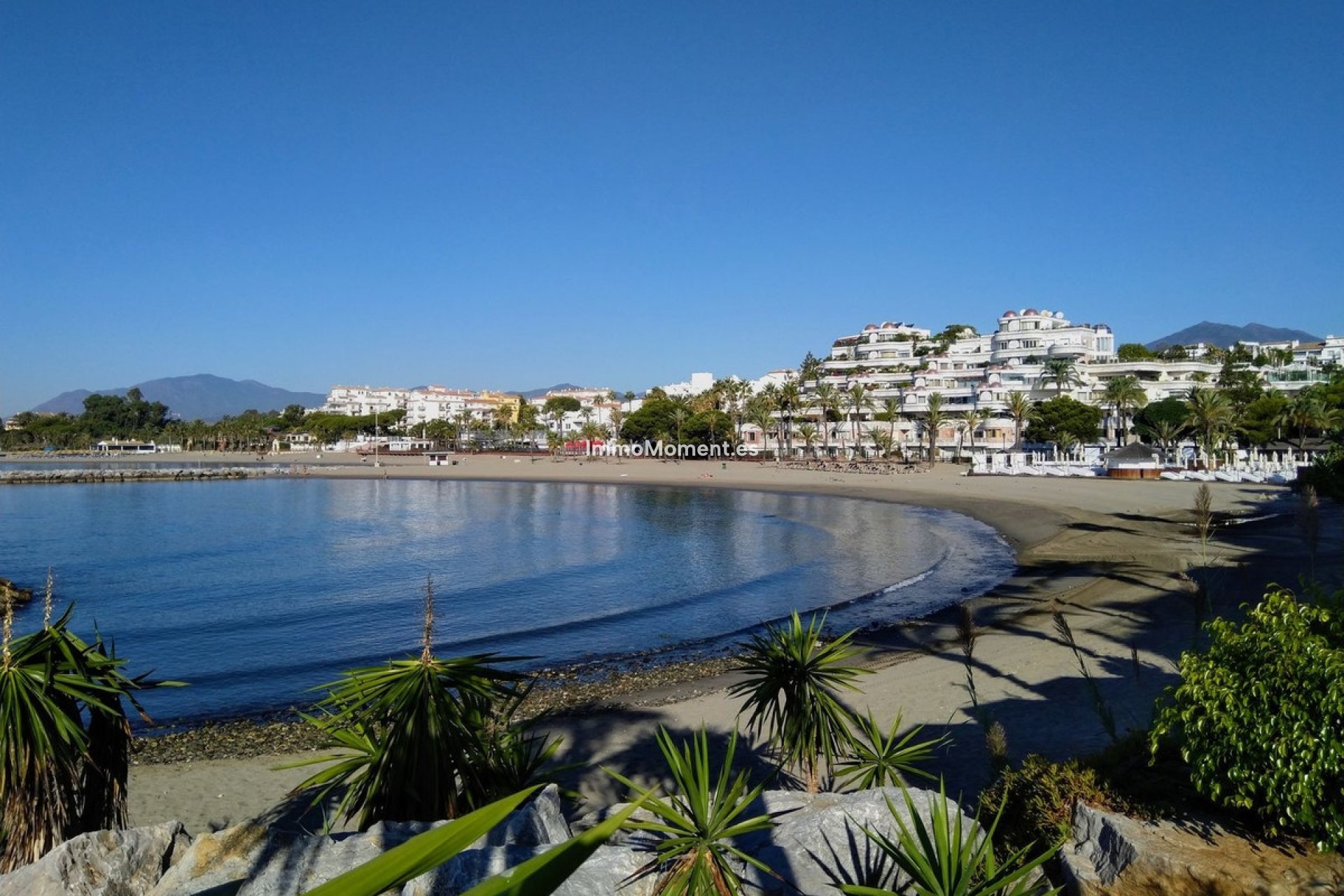 Resale - Apartment - Marbella - Nueva Andalucía
