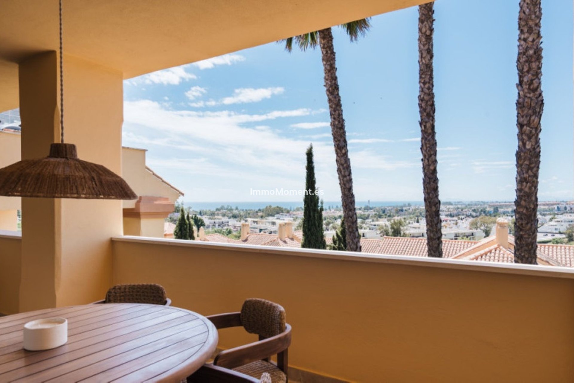 Resale - Apartment - Marbella - Nueva Andalucía