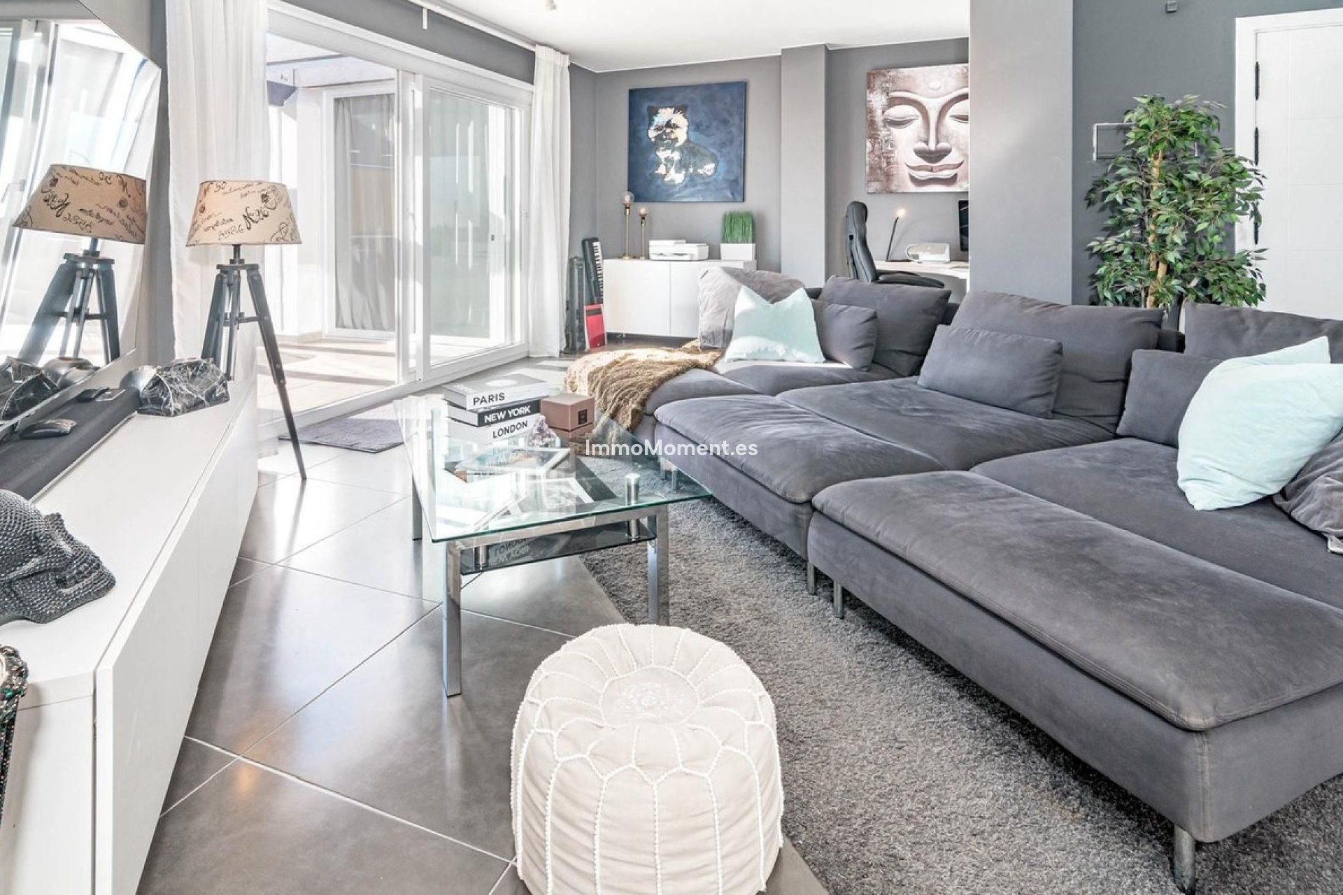 Resale - Apartment - Marbella - Nueva Andalucía