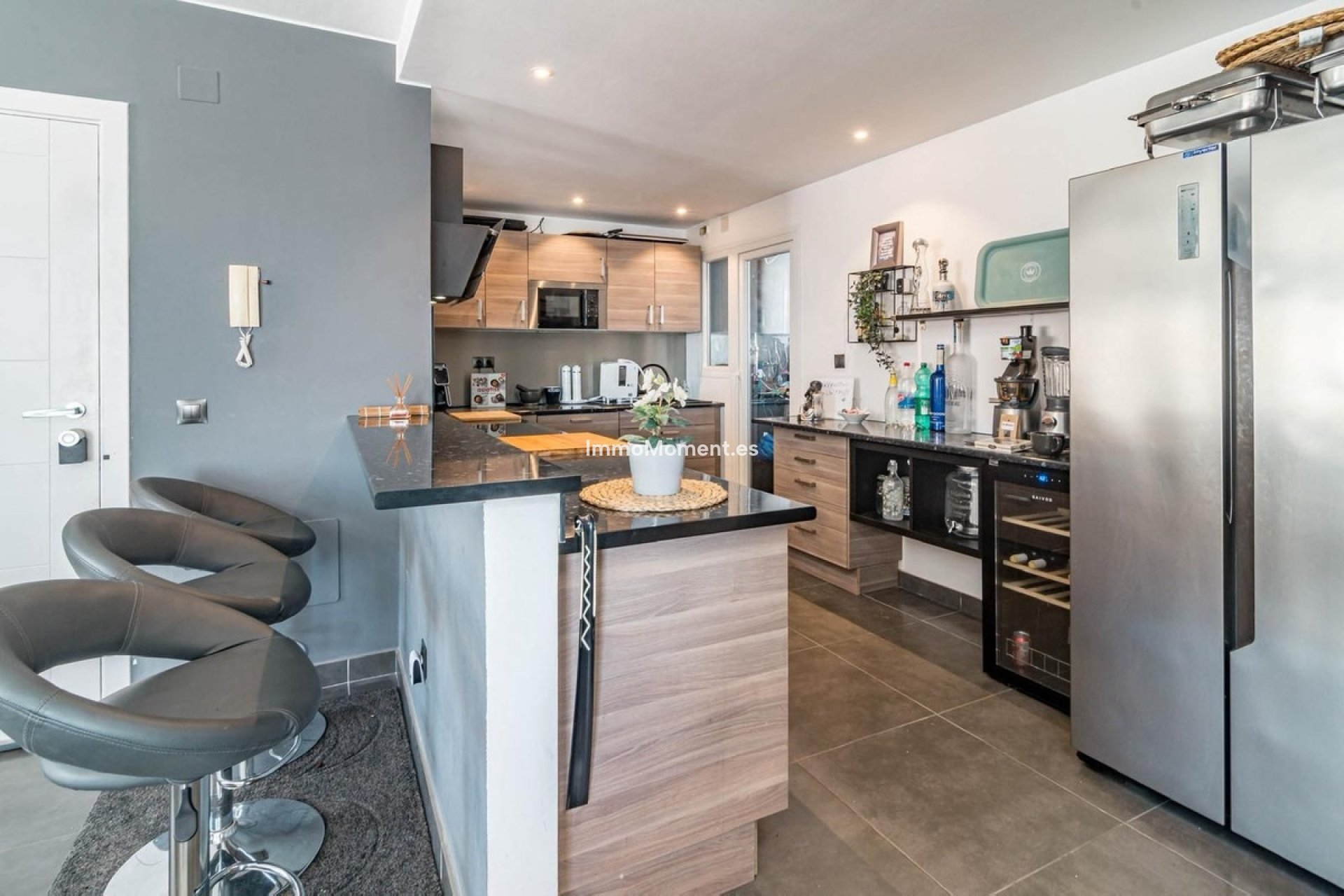 Resale - Apartment - Marbella - Nueva Andalucía