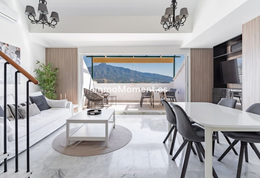 Resale - Apartment - Marbella - Nueva Andalucía