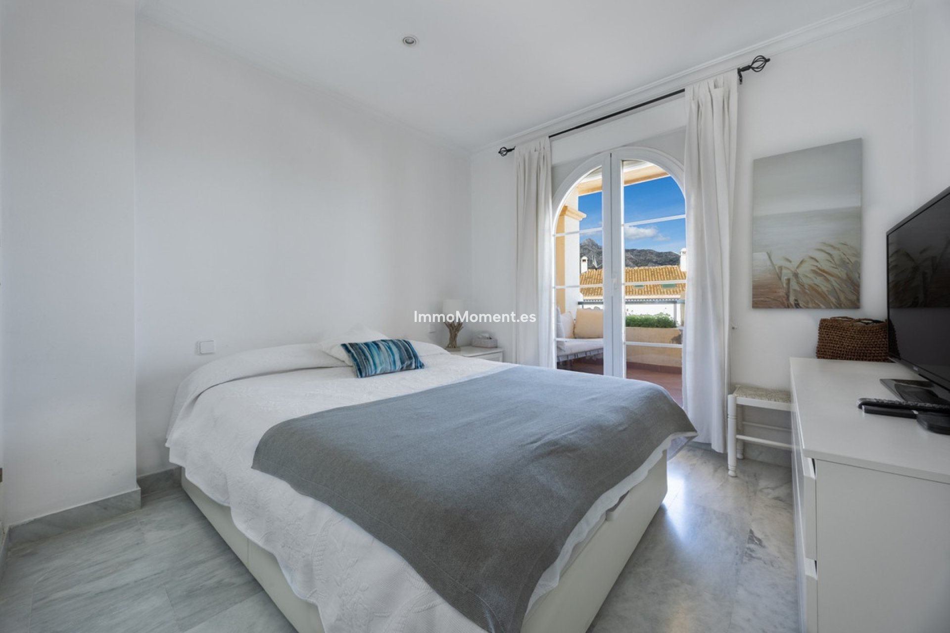 Resale - Apartment - Marbella - Nueva Andalucía