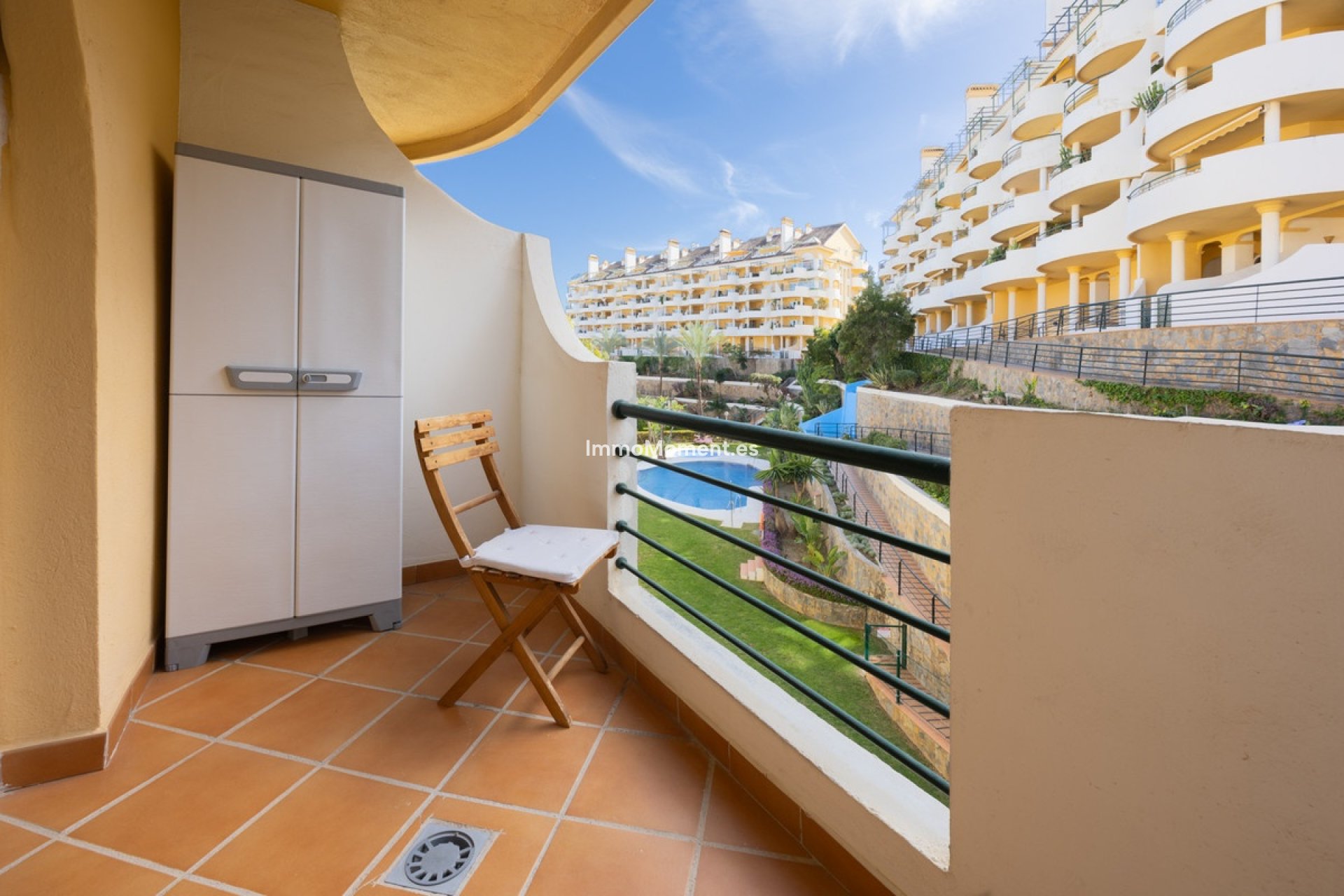 Resale - Apartment - Marbella - Nueva Andalucía