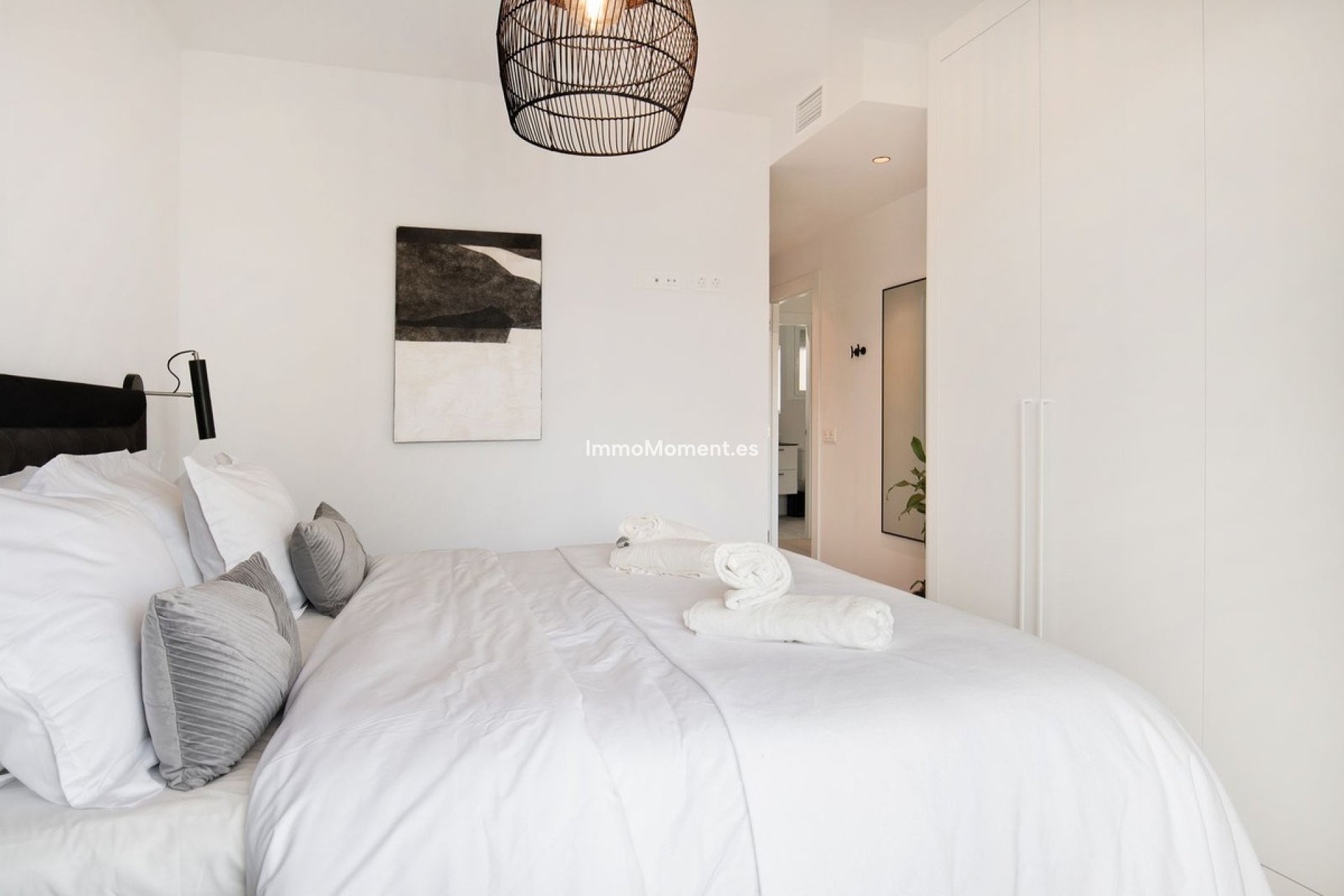 Resale - Apartment - Marbella - Nueva Andalucía