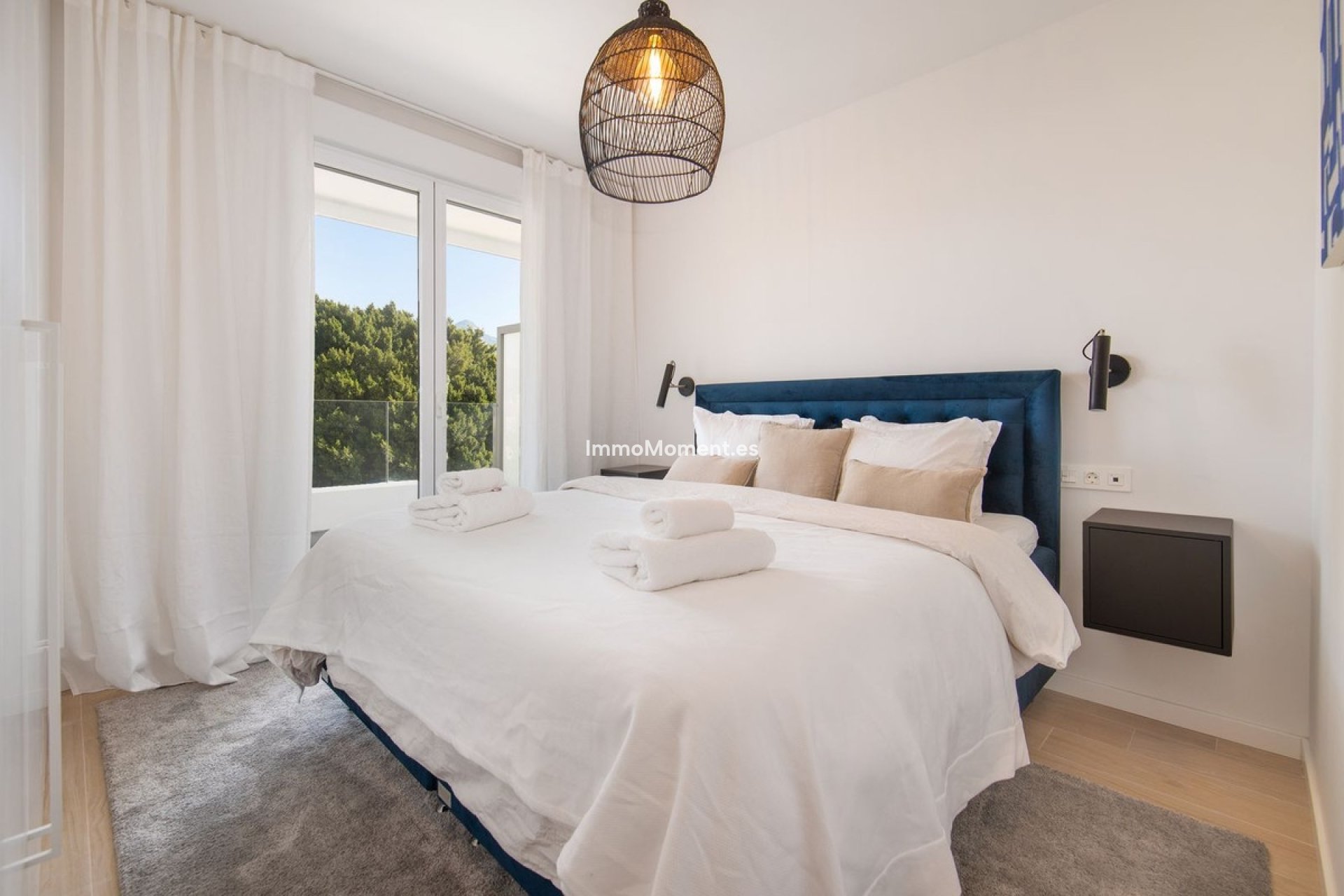 Resale - Apartment - Marbella - Nueva Andalucía
