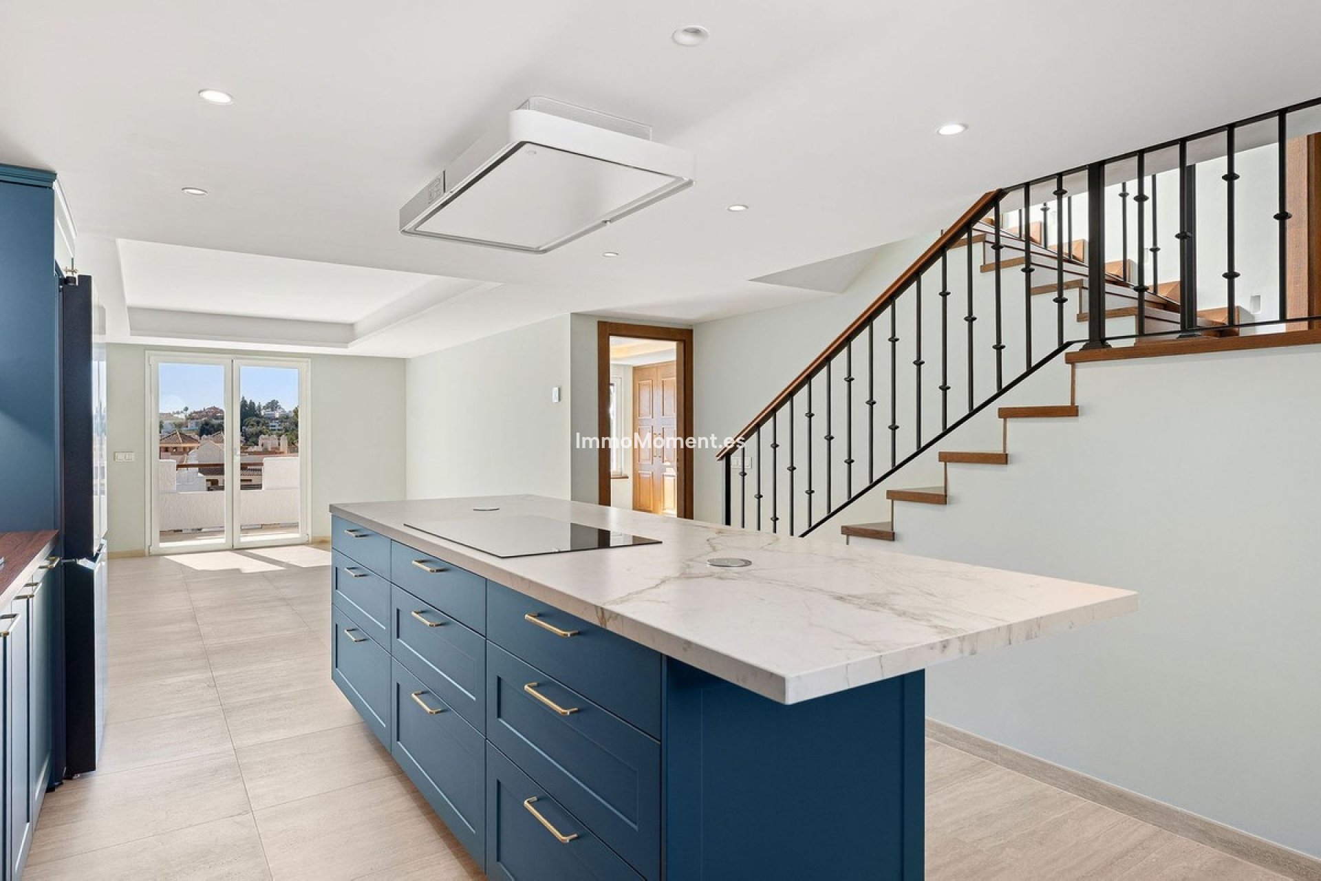 Resale - Apartment - Marbella - Nueva Andalucía