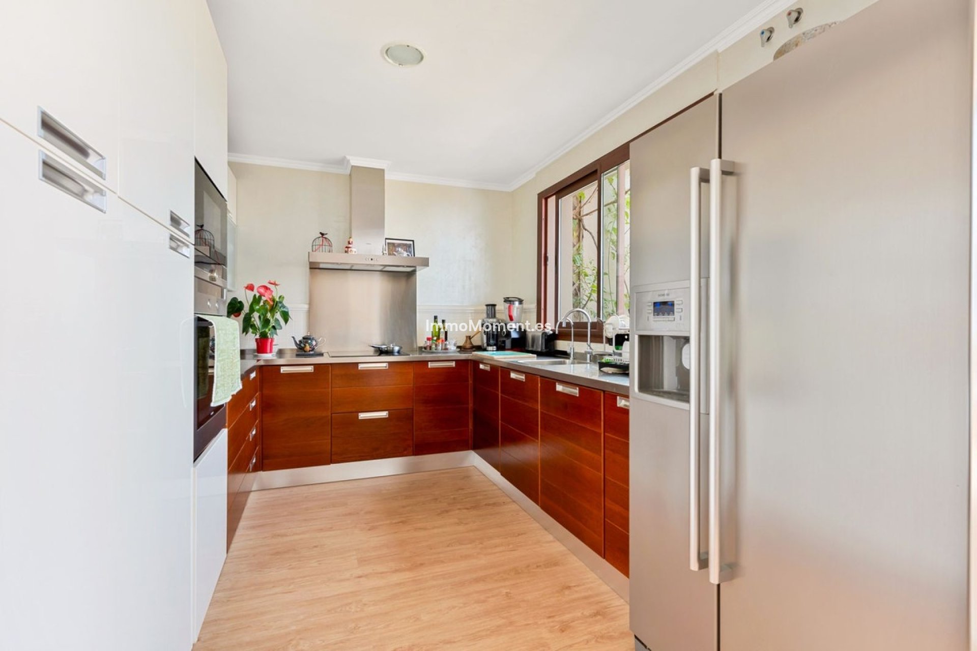 Resale - Apartment - Marbella - Nueva Andalucía