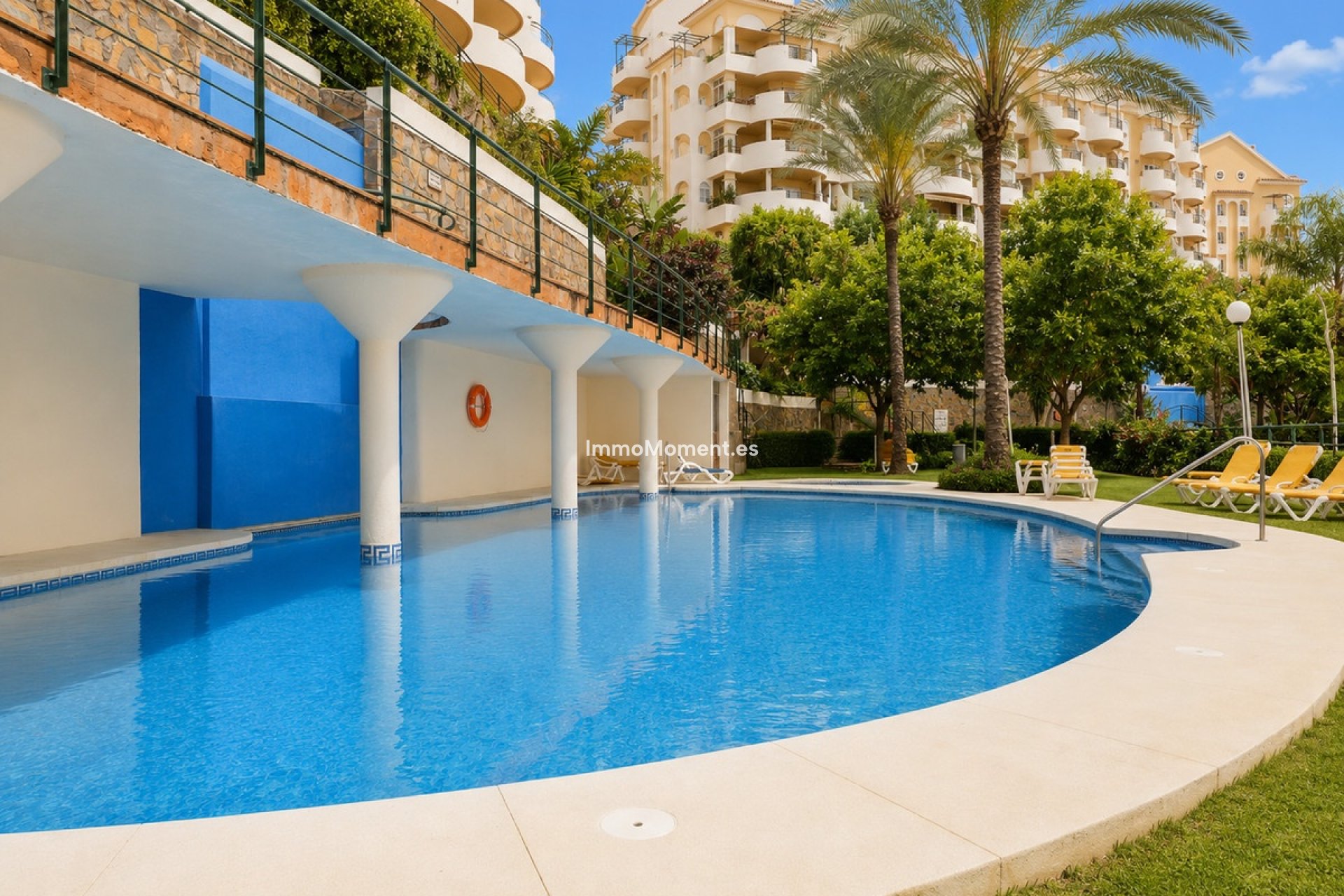 Resale - Apartment - Marbella - Nueva Andalucía