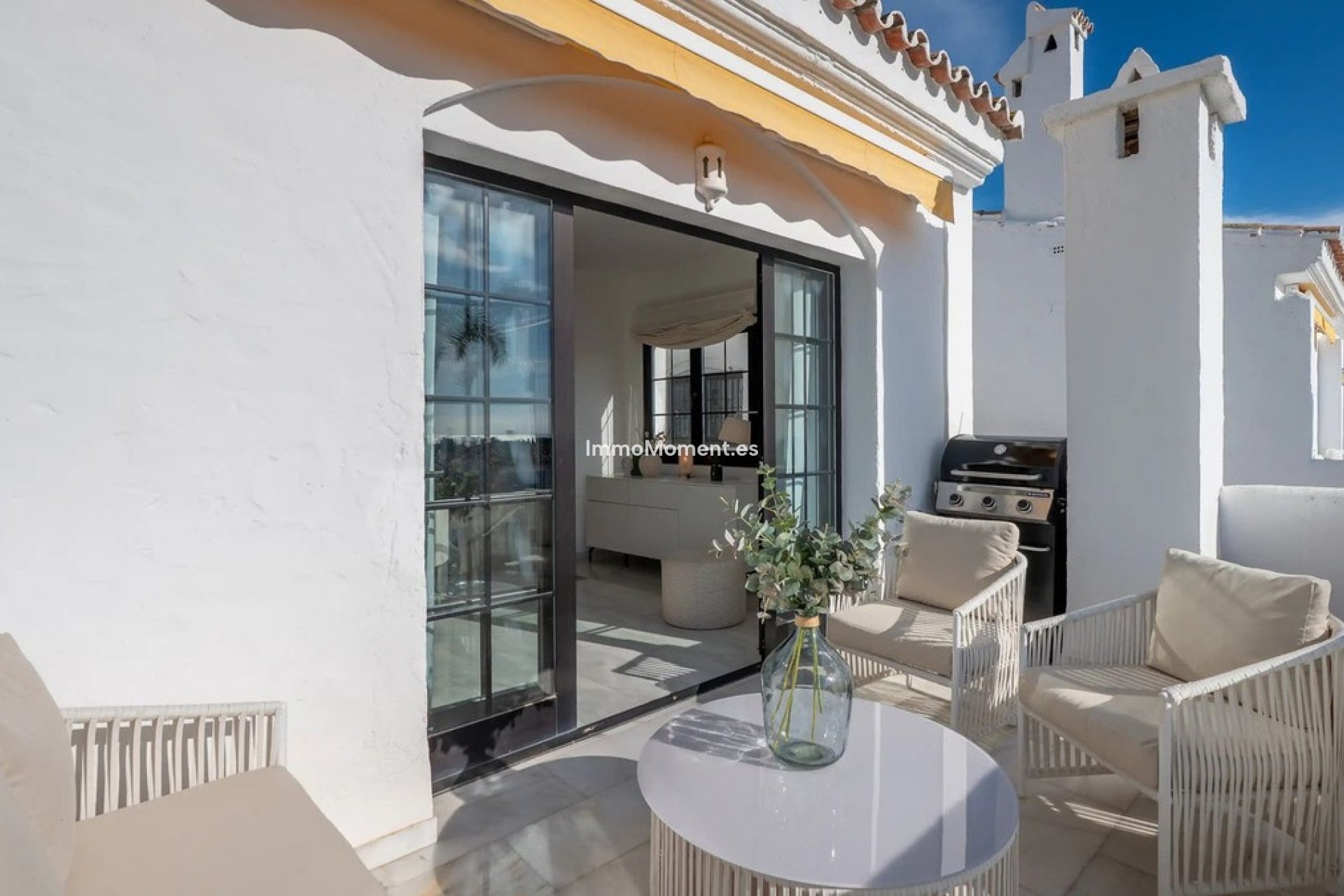 Resale - Apartment - Marbella - Nueva Andalucía