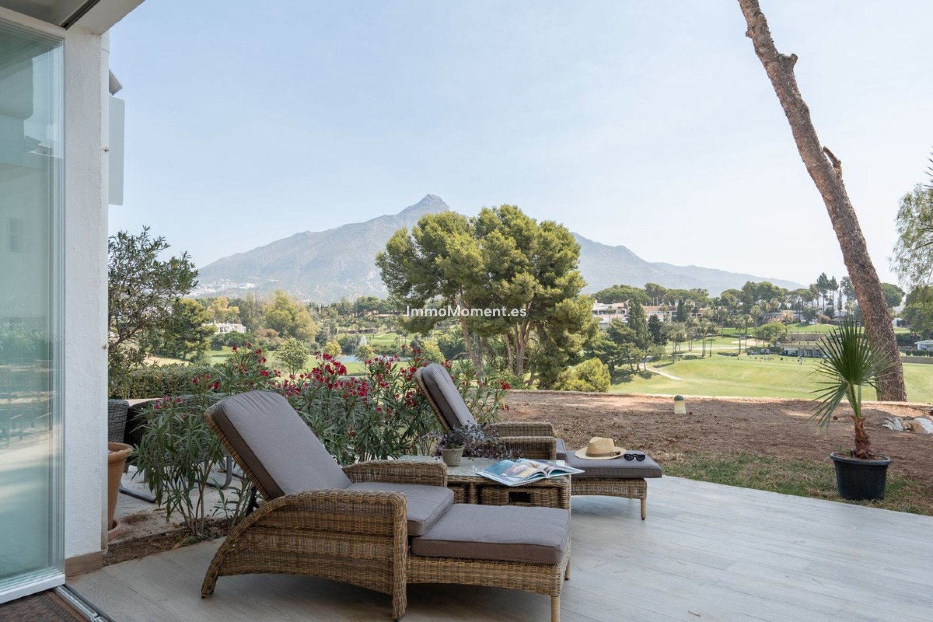 Resale - Apartment - Marbella - Nueva Andalucía