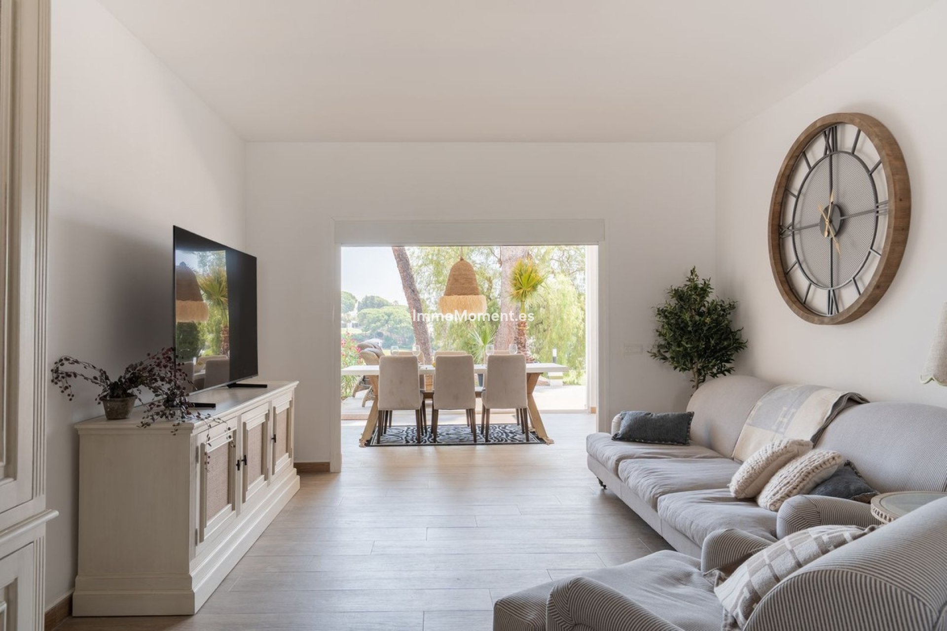 Resale - Apartment - Marbella - Nueva Andalucía