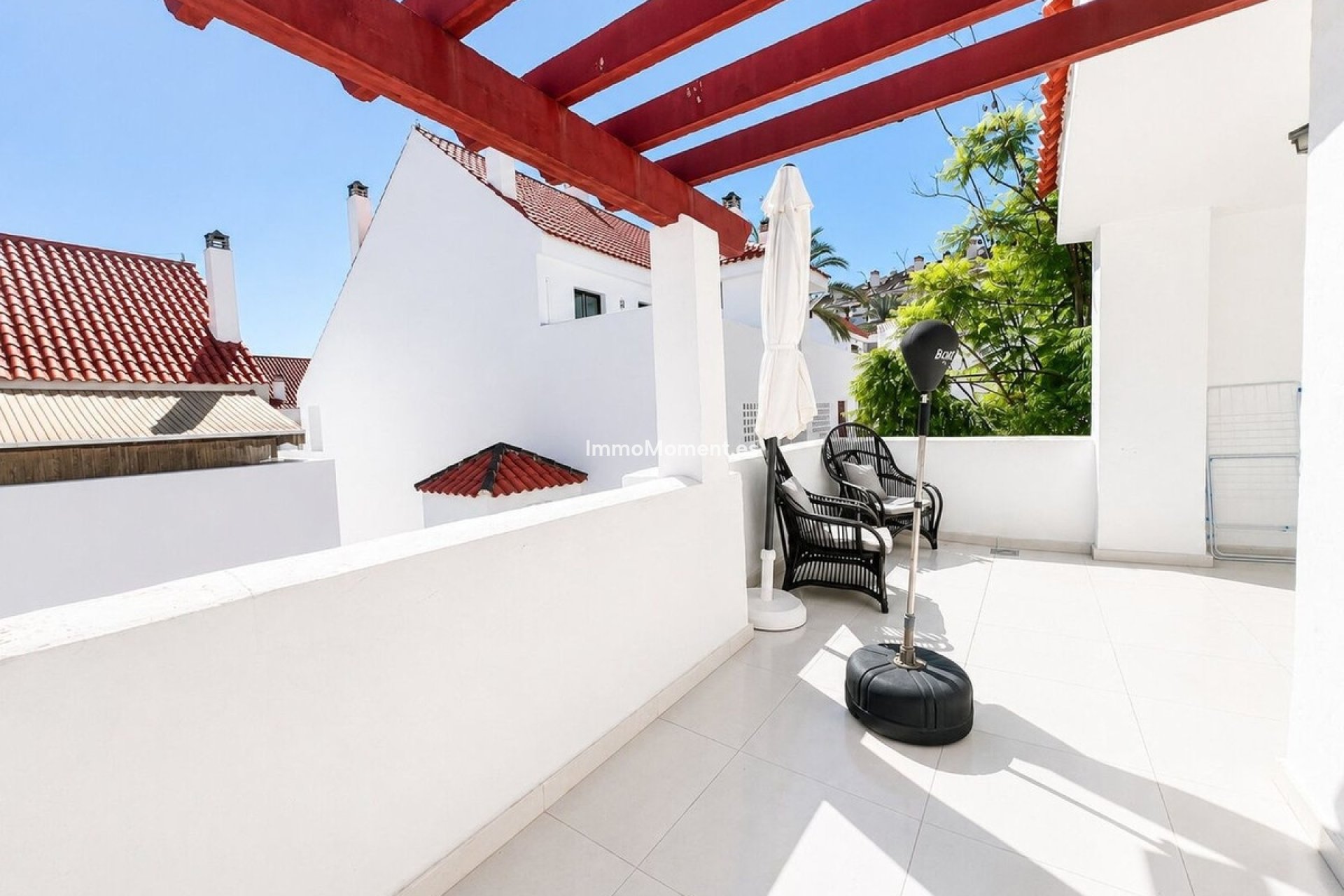 Resale - Apartment - Marbella - Nueva Andalucía