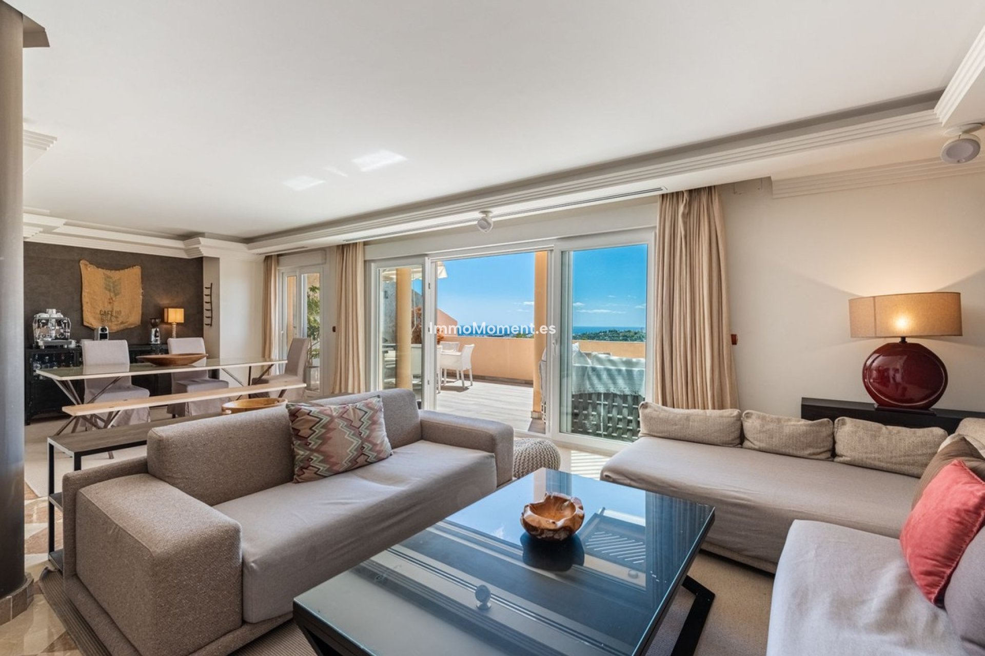 Resale - Apartment - Marbella - Nueva Andalucía