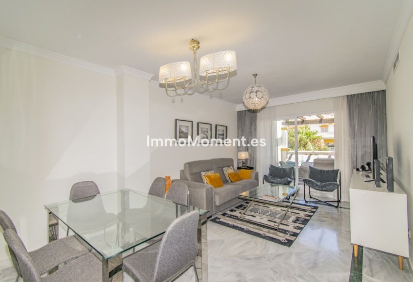 Resale - Apartment - Marbella - Nueva Andalucía