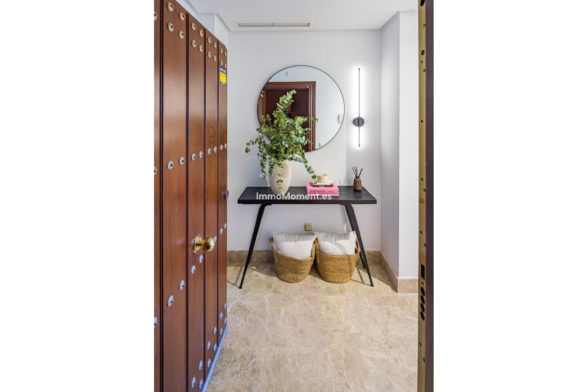 Resale - Apartment - Marbella - Nueva Andalucía