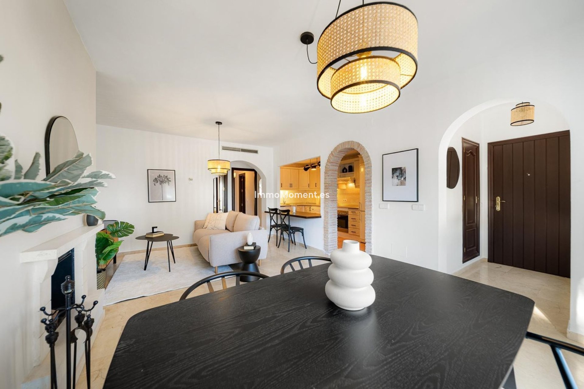Resale - Apartment - Marbella - Nueva Andalucía