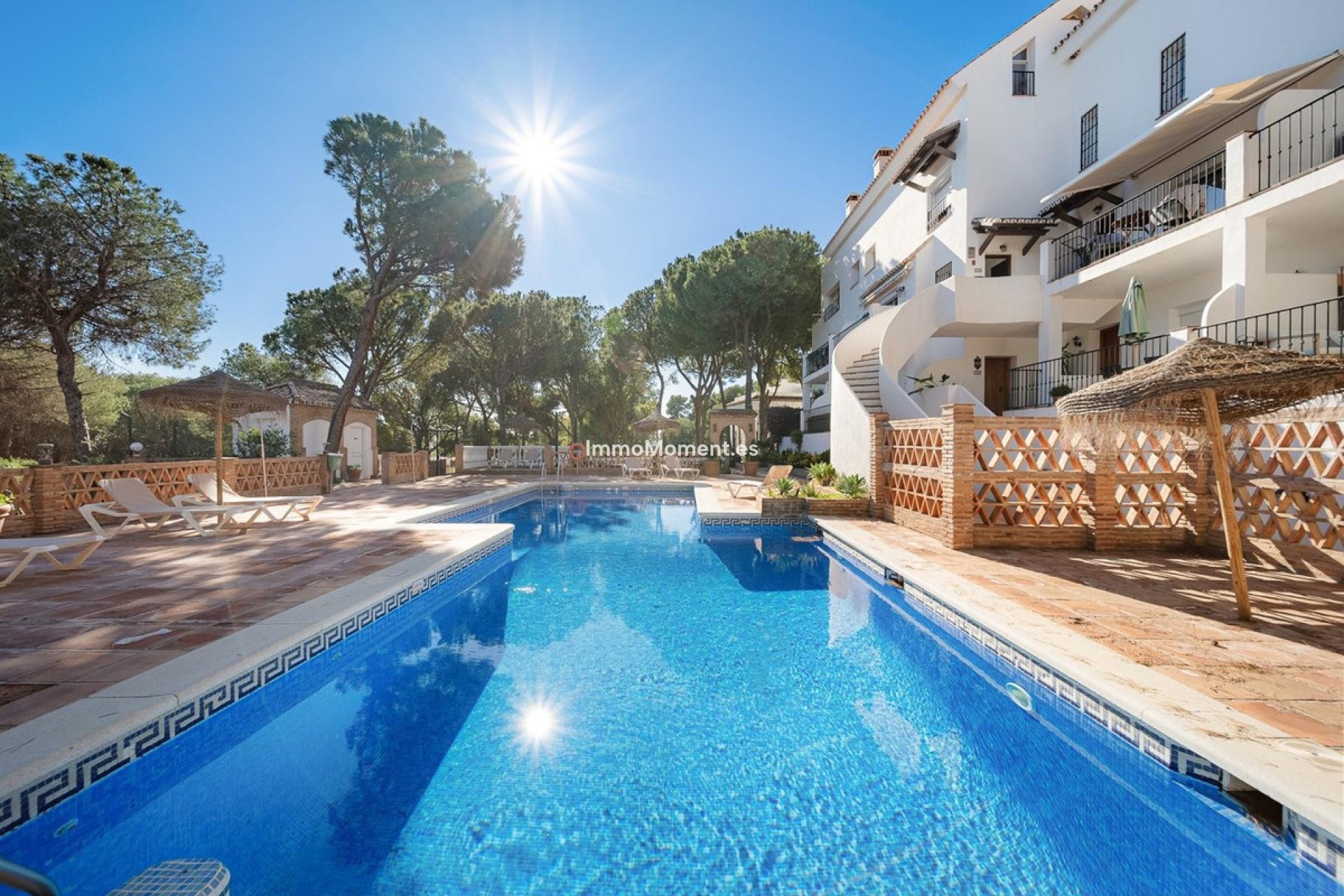 Resale - Apartment - Marbella - Nueva Andalucía