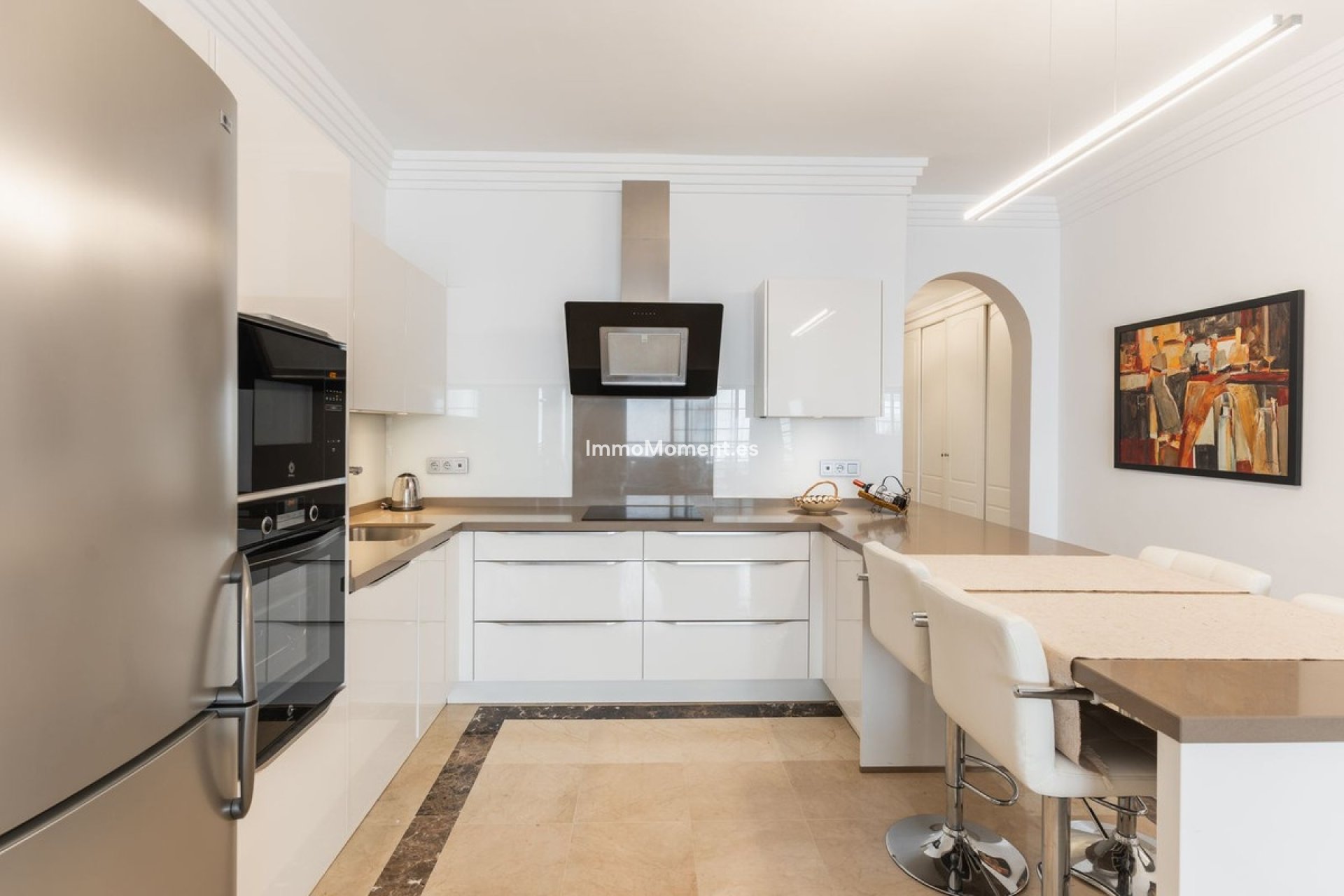 Resale - Apartment - Marbella - Nueva Andalucía