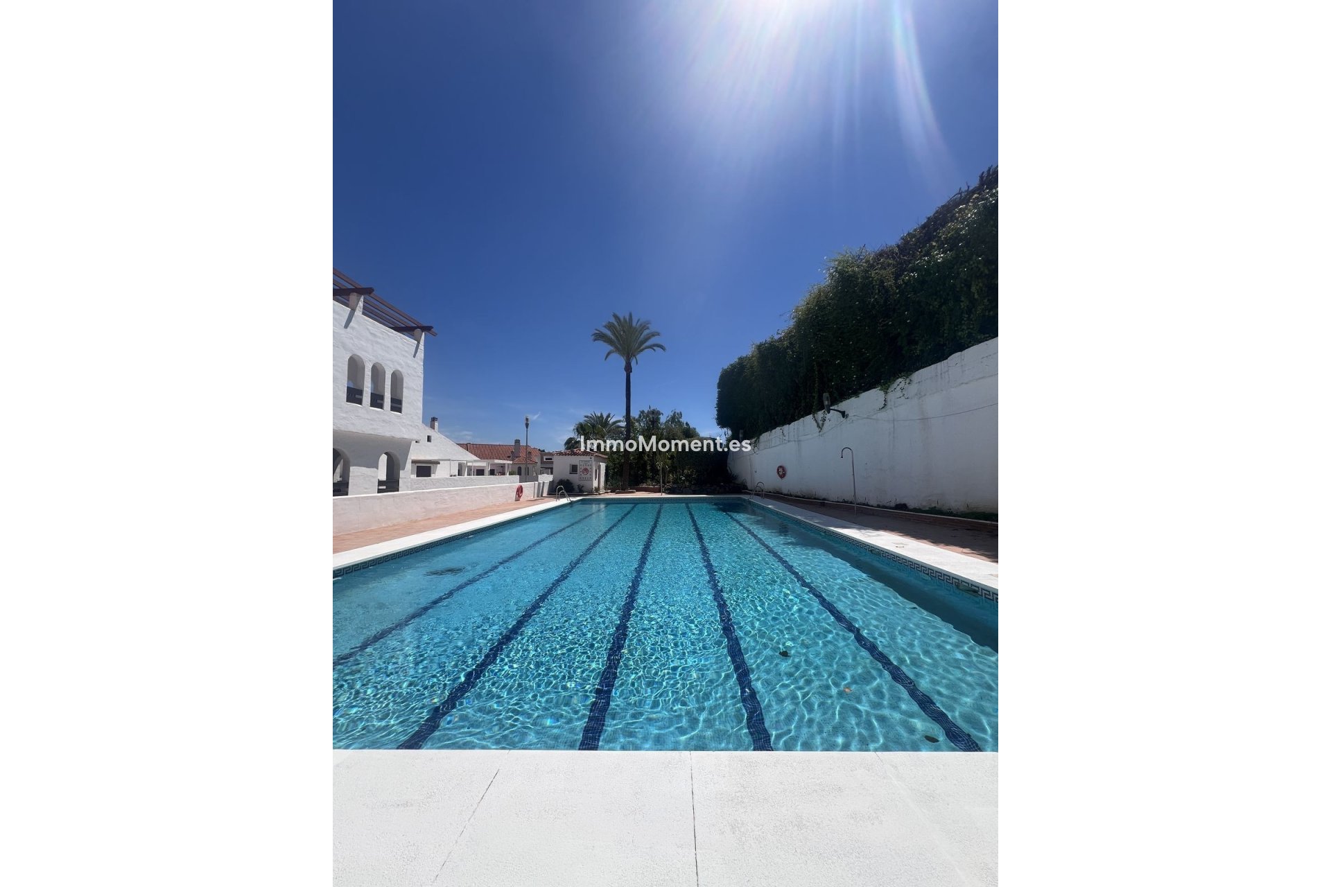 Resale - Apartment - Marbella - Nueva Andalucía