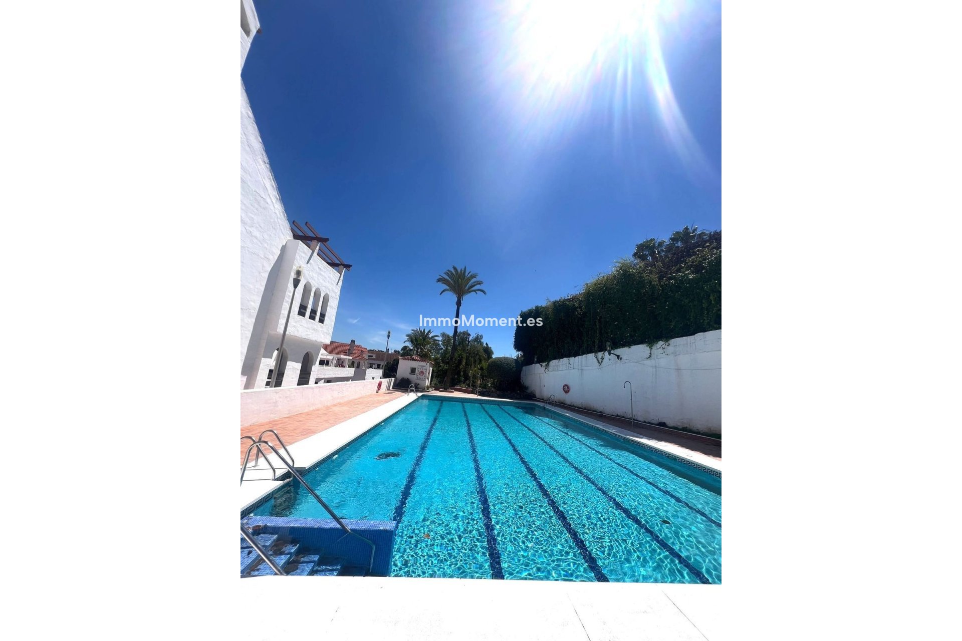 Resale - Apartment - Marbella - Nueva Andalucía