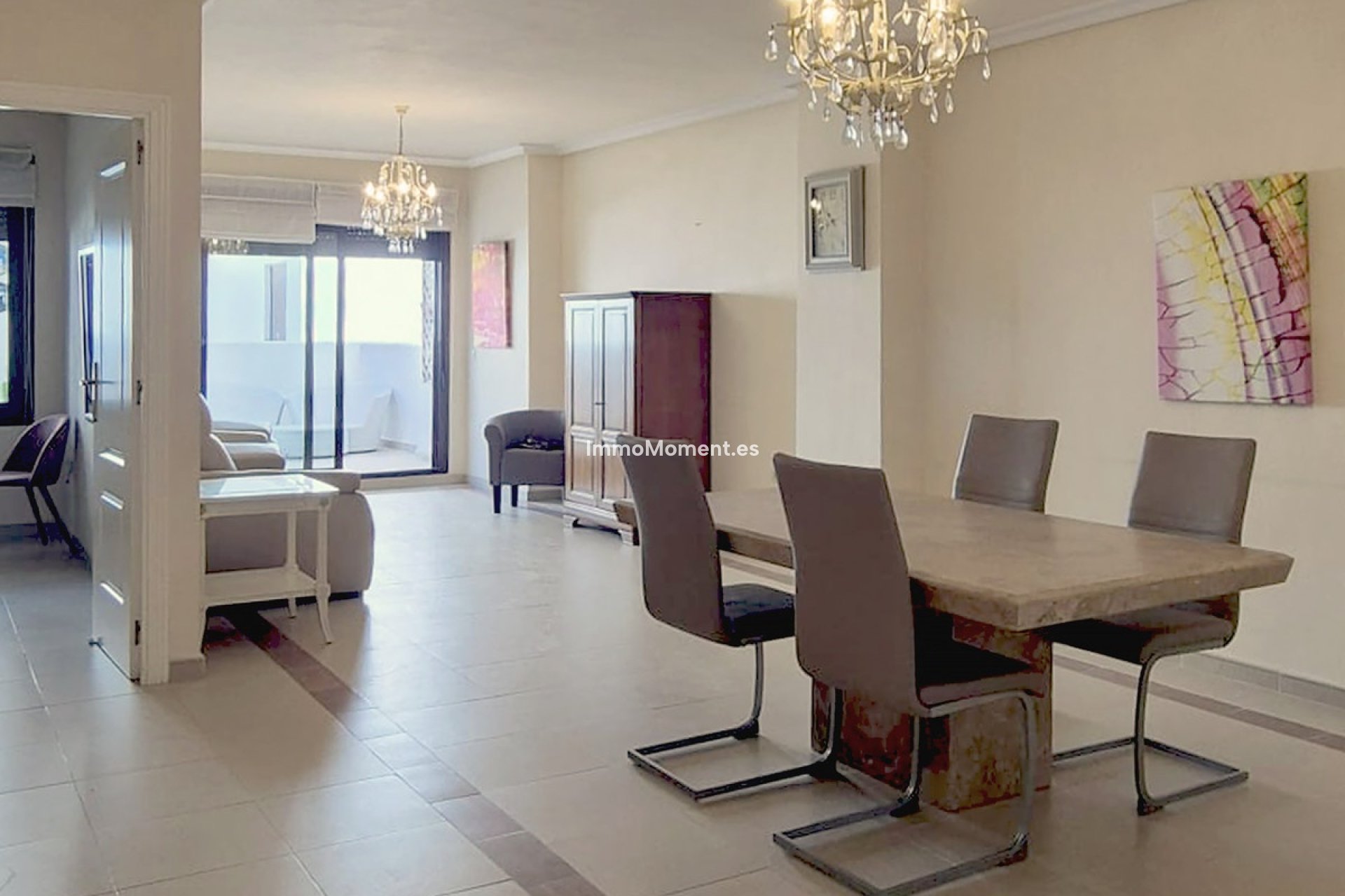 Resale - Apartment - Marbella - Nueva Andalucía