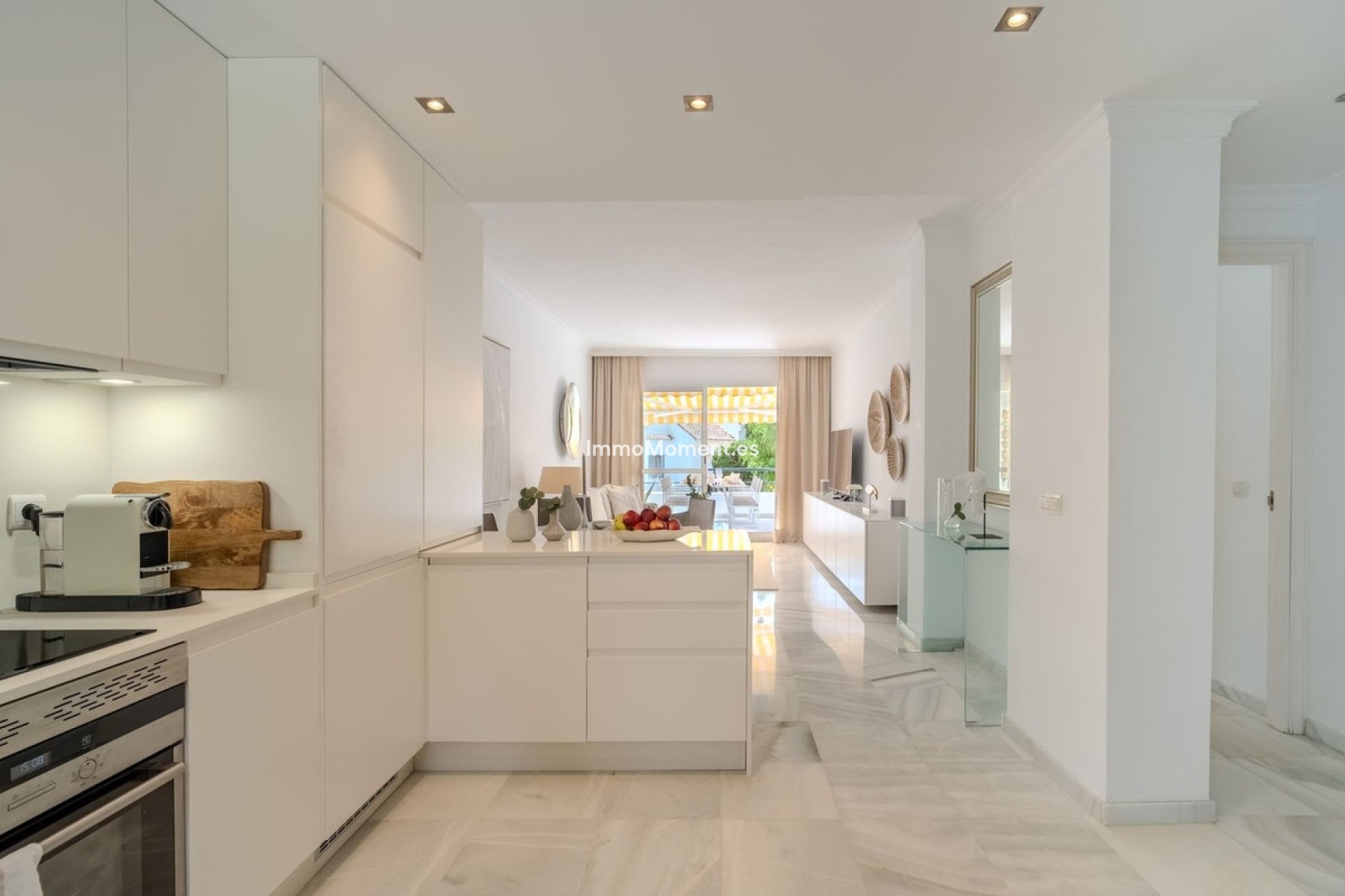 Resale - Apartment - Marbella - Nueva Andalucía