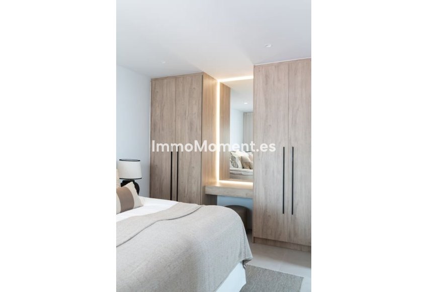 Resale - Apartment - Marbella - Nueva Andalucía