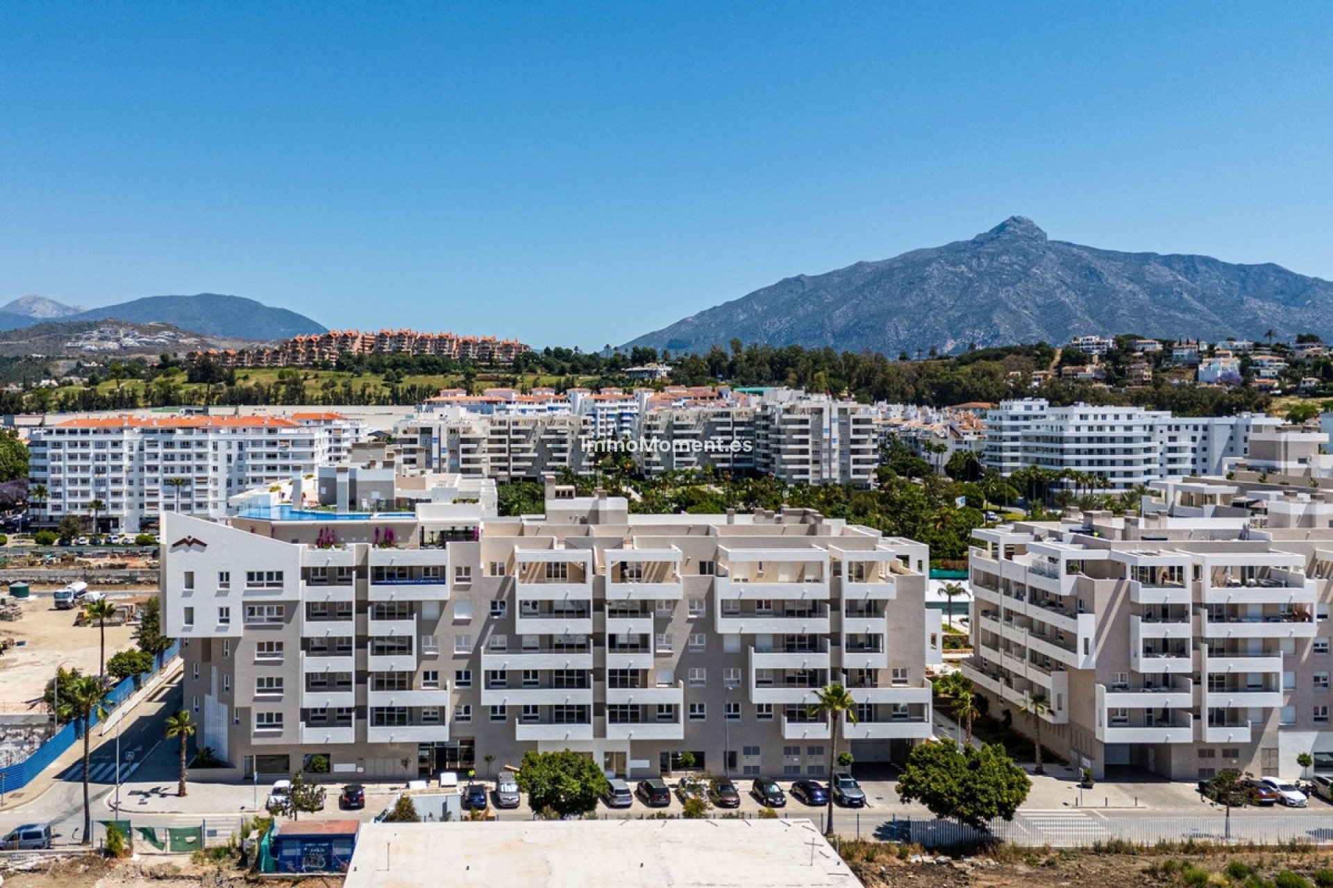 Resale - Apartment - Marbella - Nueva Andalucía