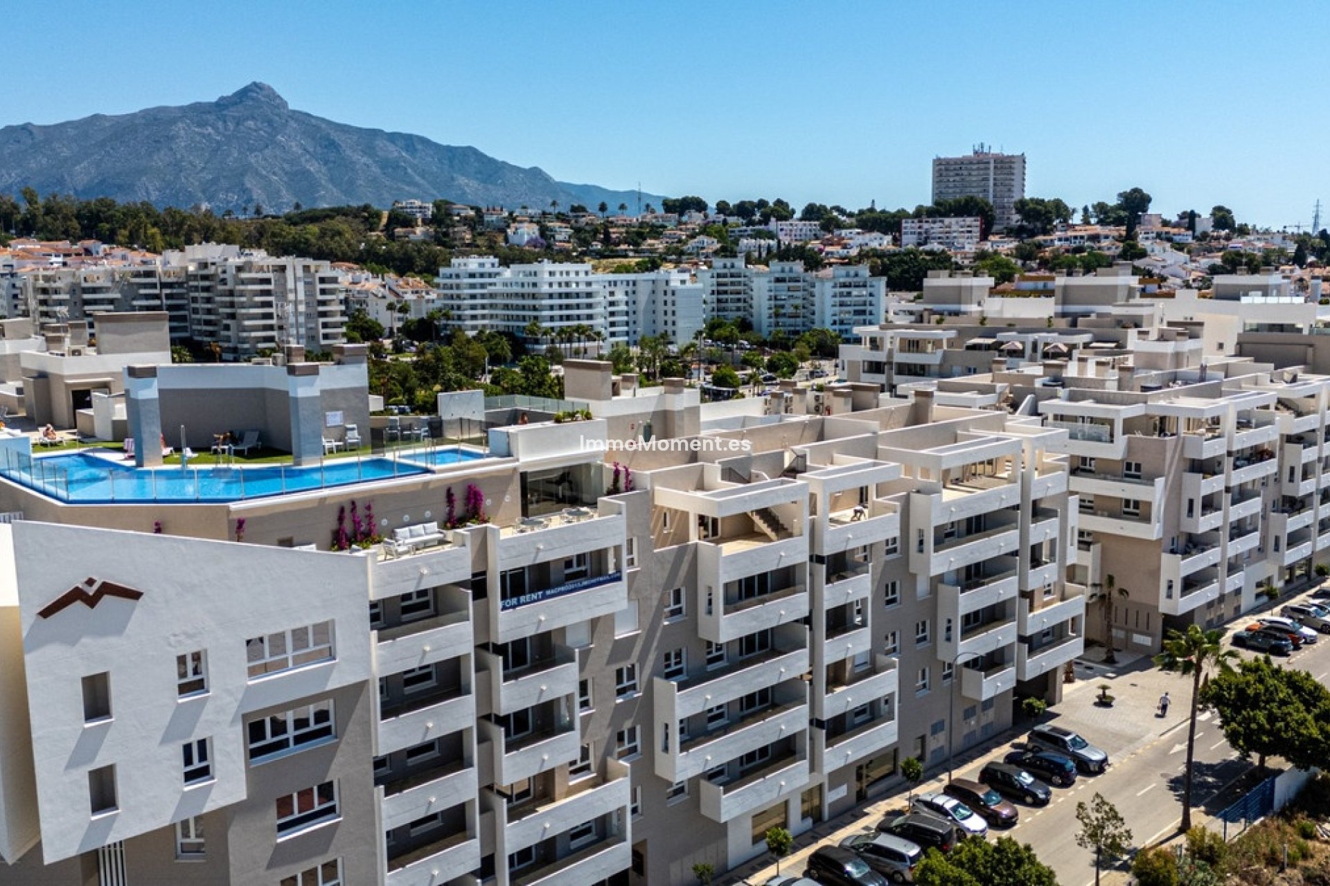 Resale - Apartment - Marbella - Nueva Andalucía