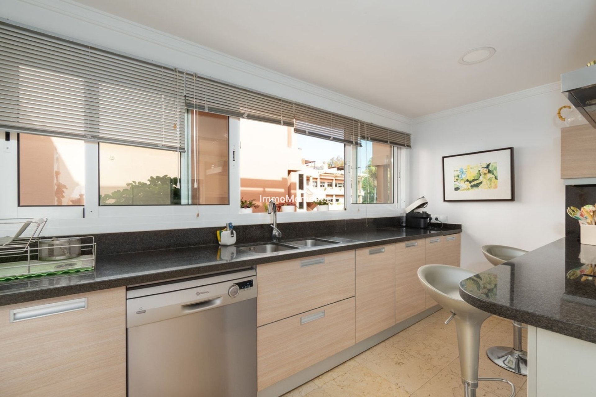 Resale - Apartment - Marbella - Nueva Andalucía