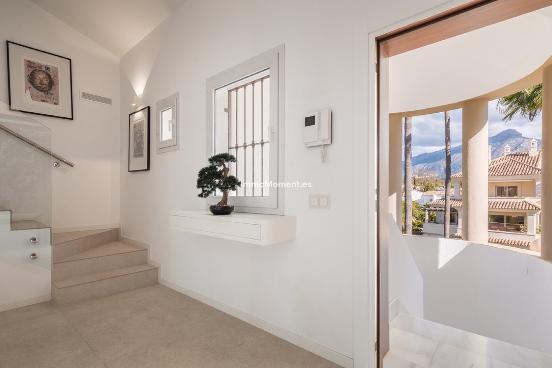 Resale - Apartment - Marbella - Nueva Andalucía