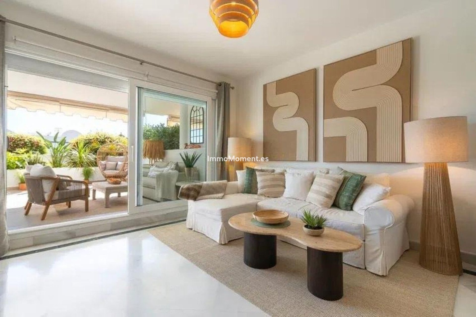 Resale - Apartment - Marbella - Nueva Andalucía