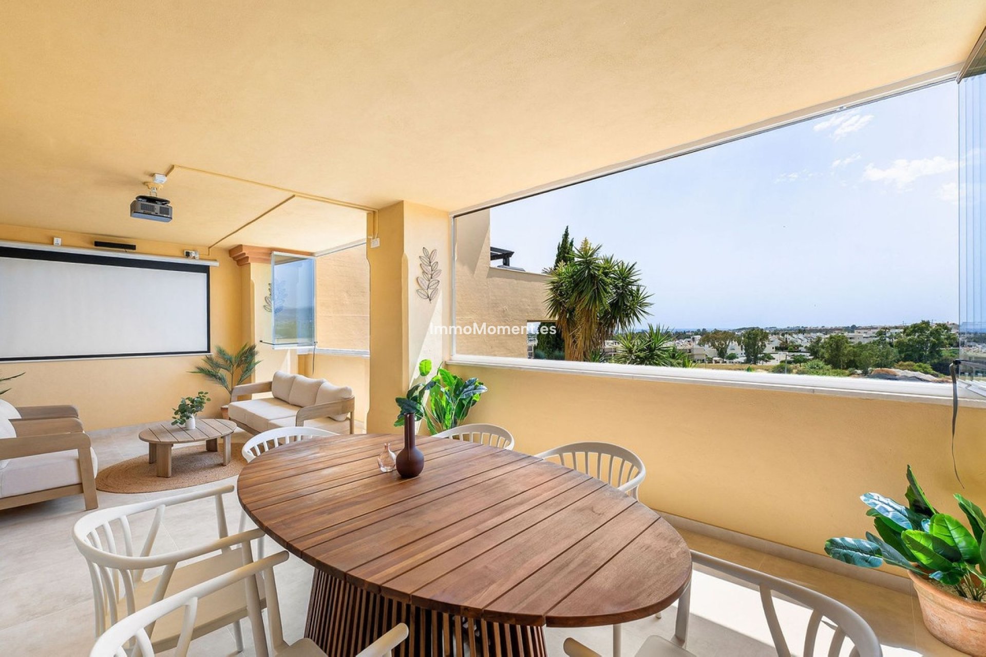 Resale - Apartment - Marbella - Nueva Andalucía