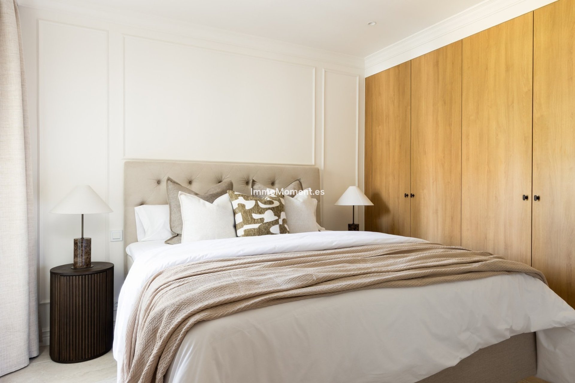 Resale - Apartment - Marbella - Nueva Andalucía