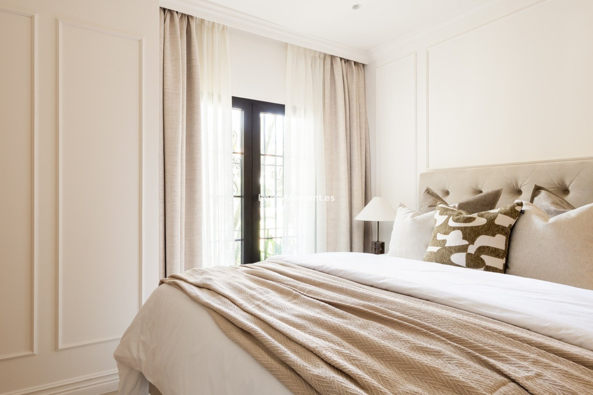 Resale - Apartment - Marbella - Nueva Andalucía