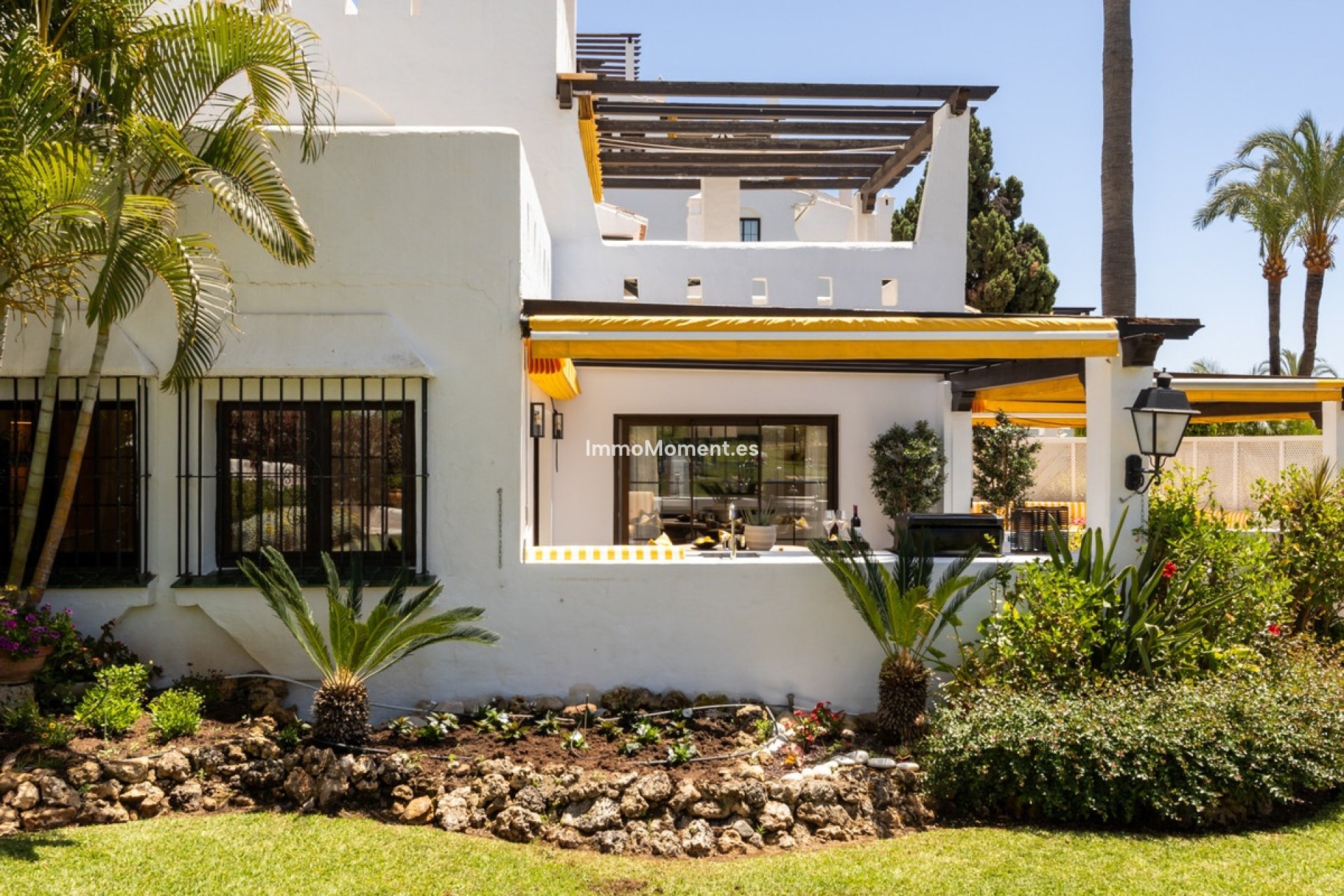 Resale - Apartment - Marbella - Nueva Andalucía