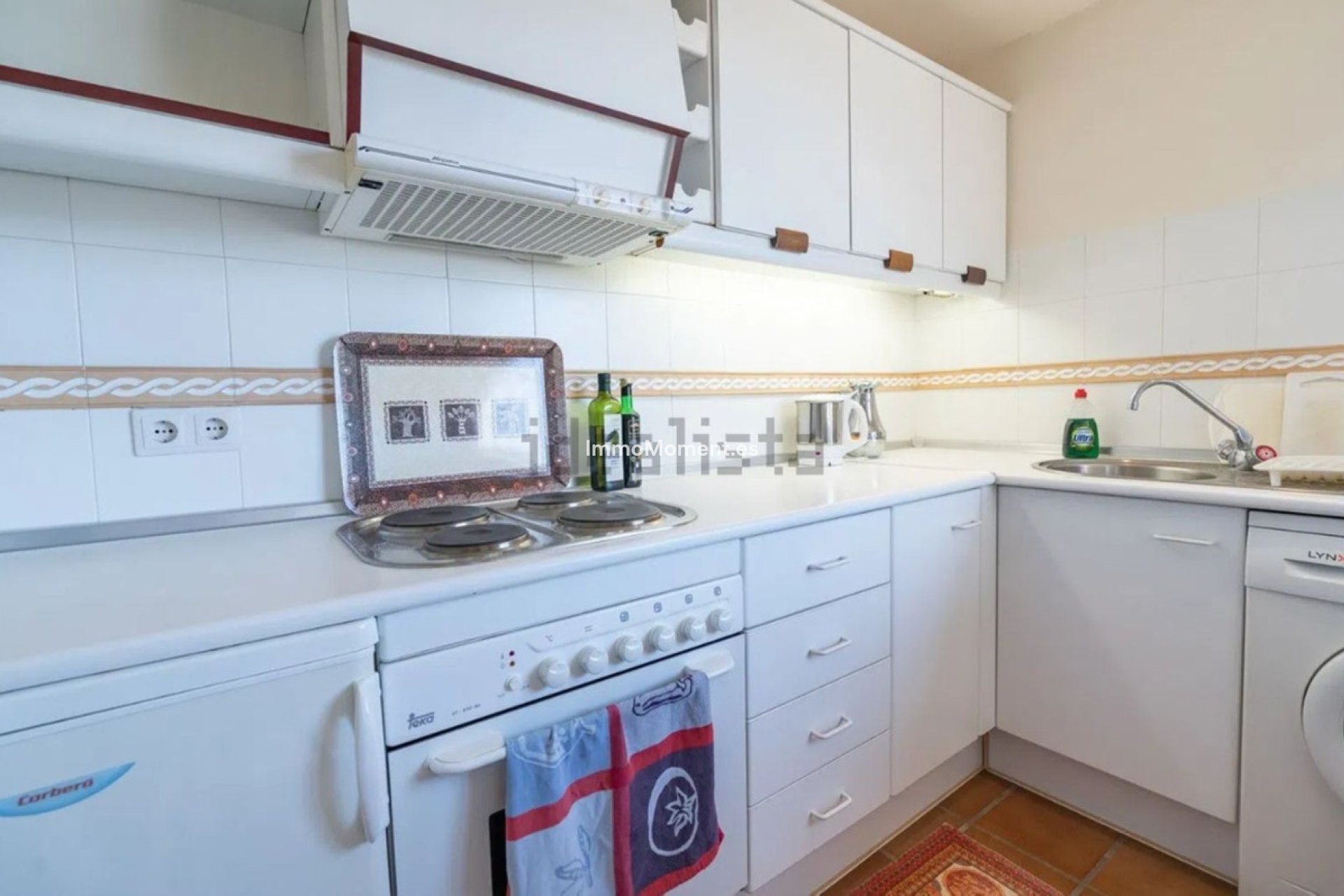 Resale - Apartment - Marbella - Nueva Andalucía