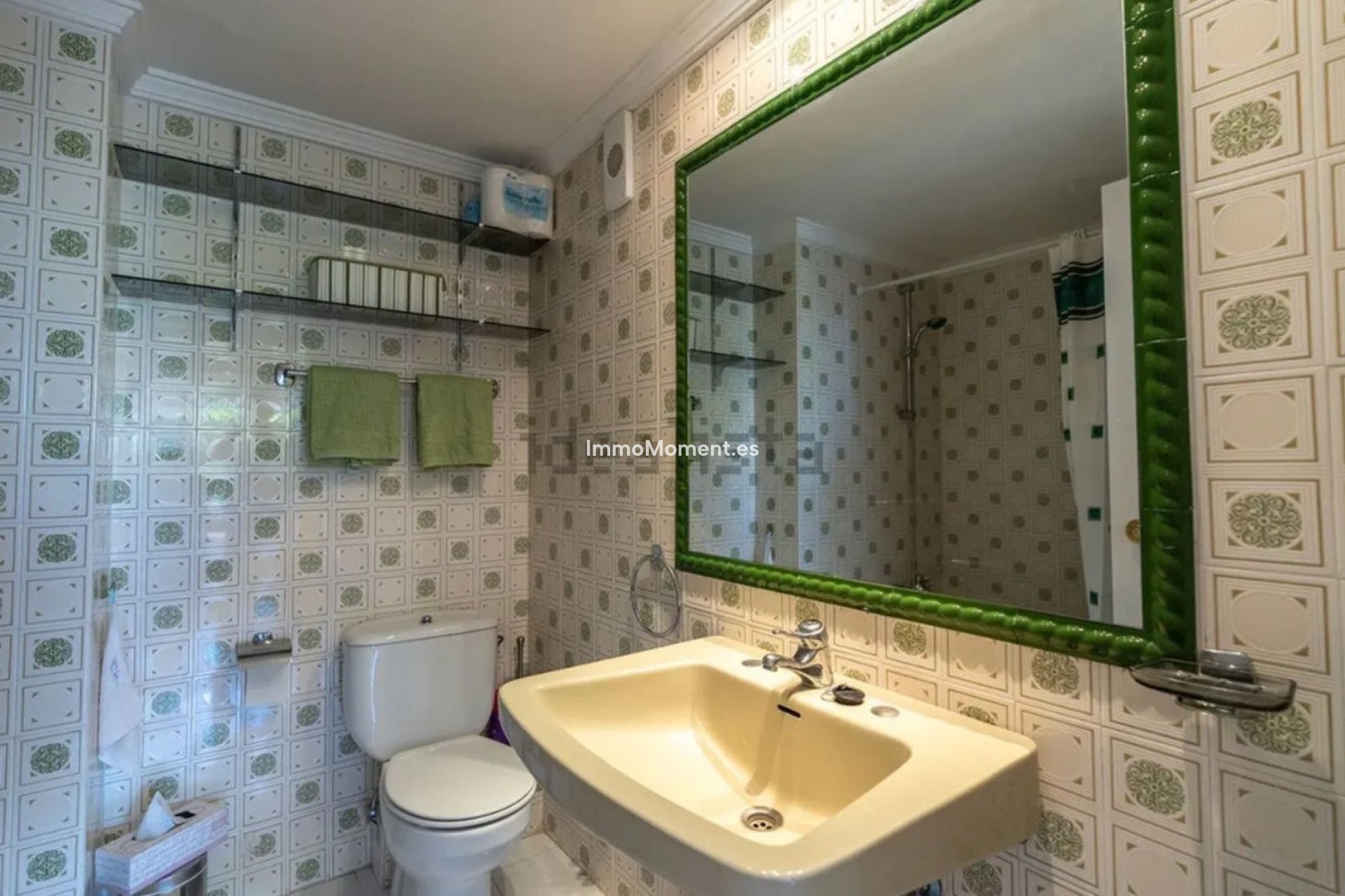 Resale - Apartment - Marbella - Nueva Andalucía