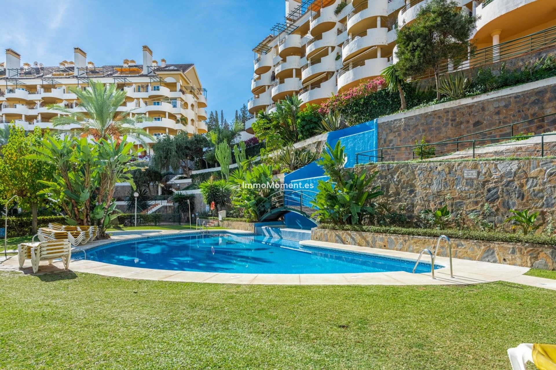 Resale - Apartment - Marbella - Nueva Andalucía