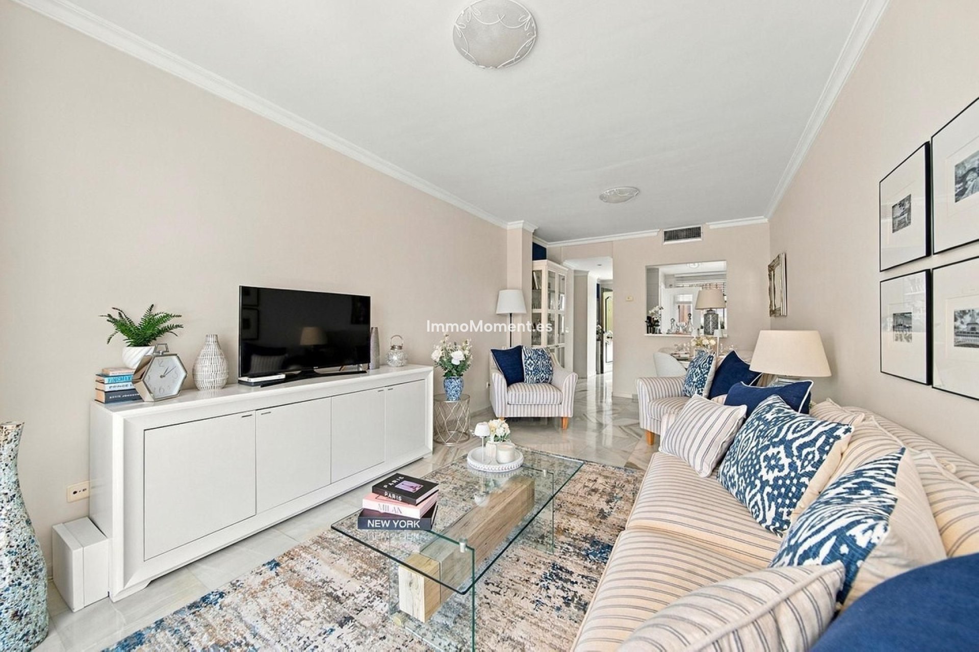 Resale - Apartment - Marbella - Nueva Andalucía
