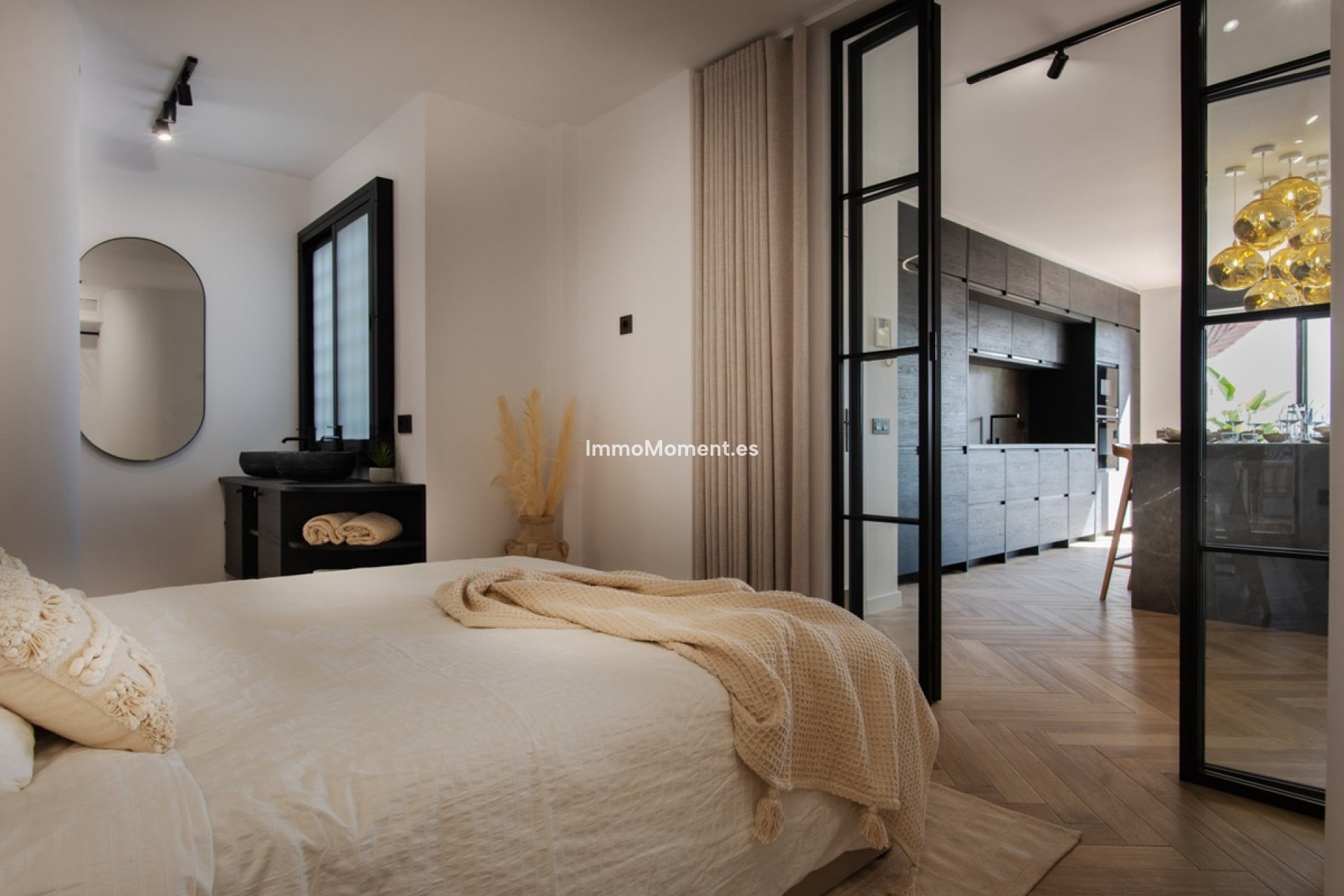 Resale - Apartment - Marbella - Nueva Andalucía