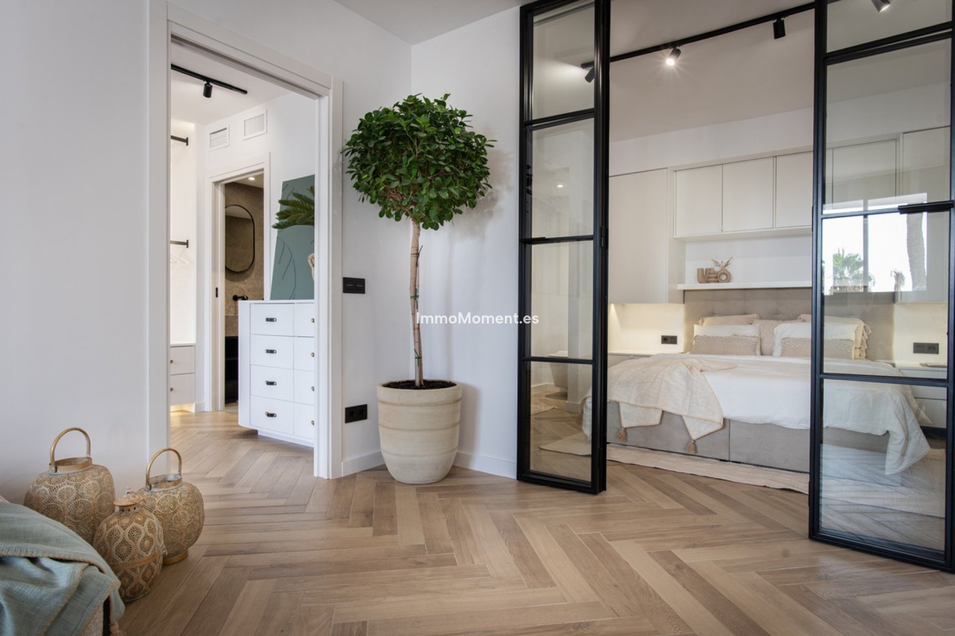 Resale - Apartment - Marbella - Nueva Andalucía