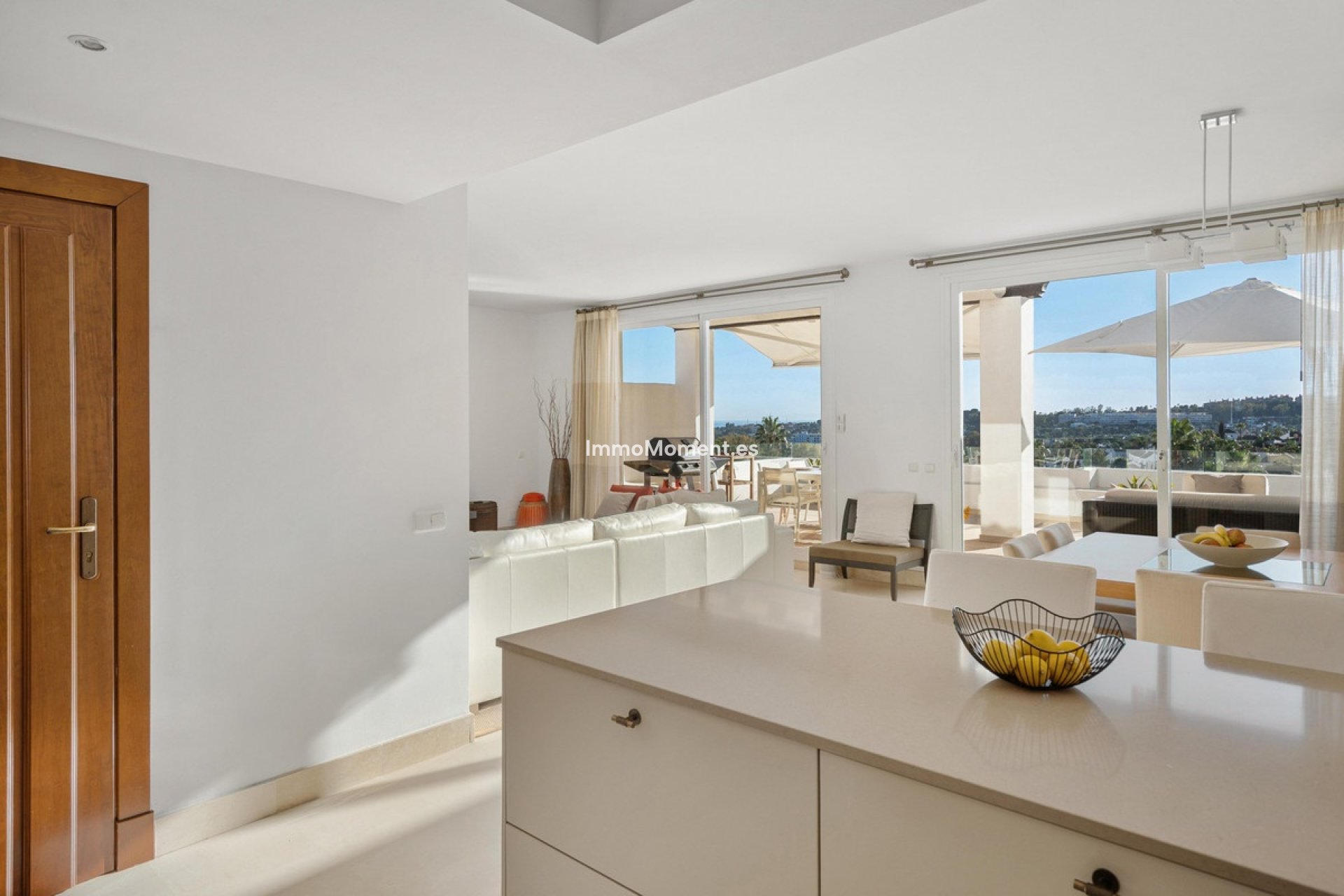 Resale - Apartment - Marbella - Nueva Andalucía