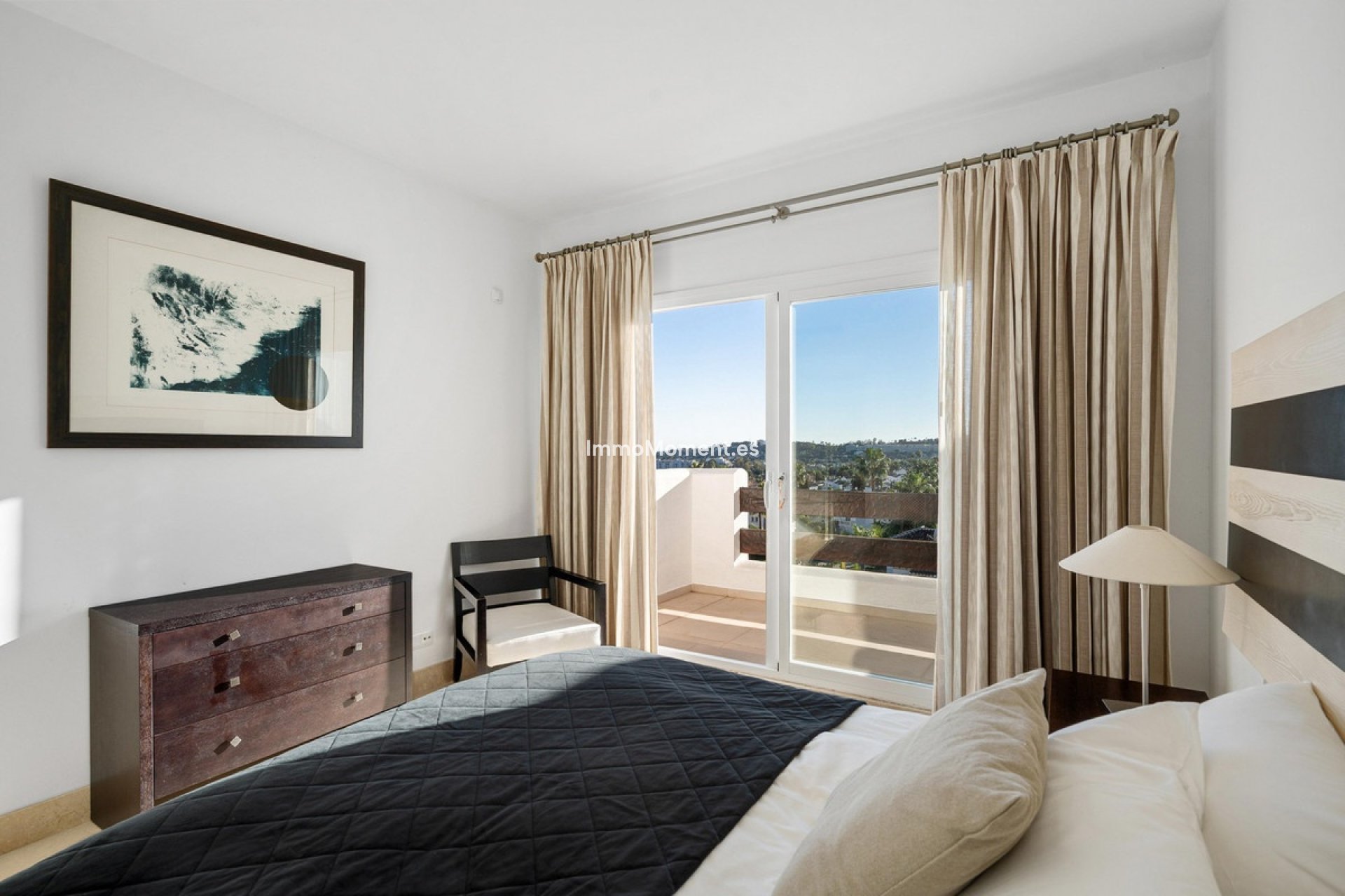 Resale - Apartment - Marbella - Nueva Andalucía