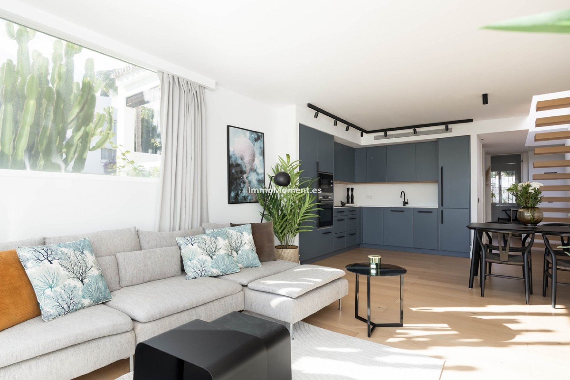 Resale - Apartment - Marbella - Nueva Andalucía